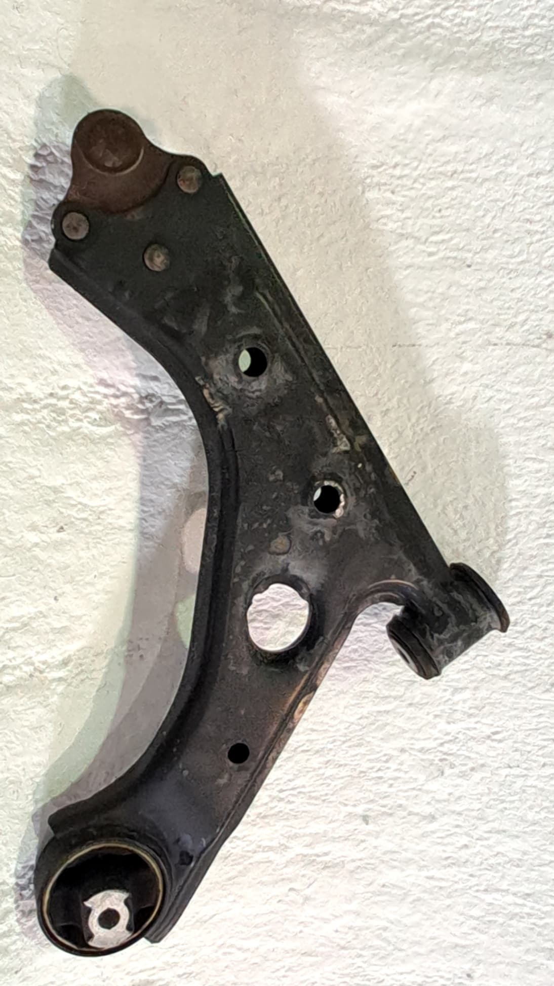 Brazo suspension inferior delantero derecho FIAT LINEA (110) 4