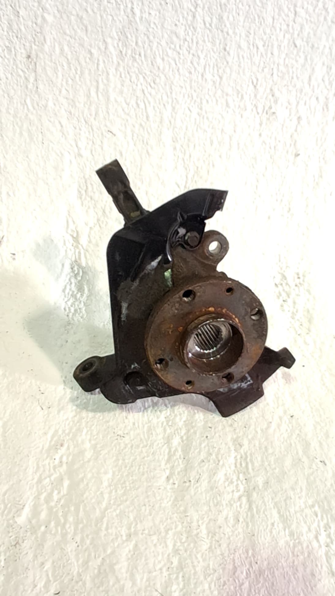 Mangueta delantera izquierda FIAT LINEA (110) 3