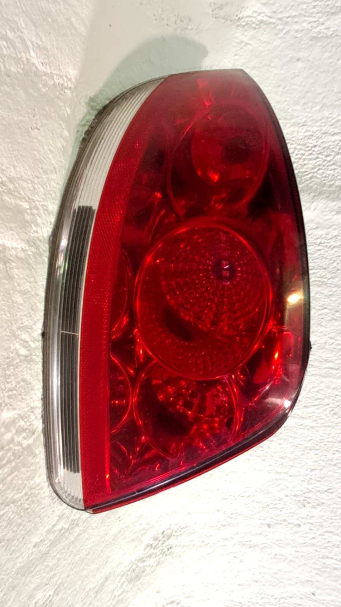 Piloto trasero izquierdo FIAT LINEA (110)