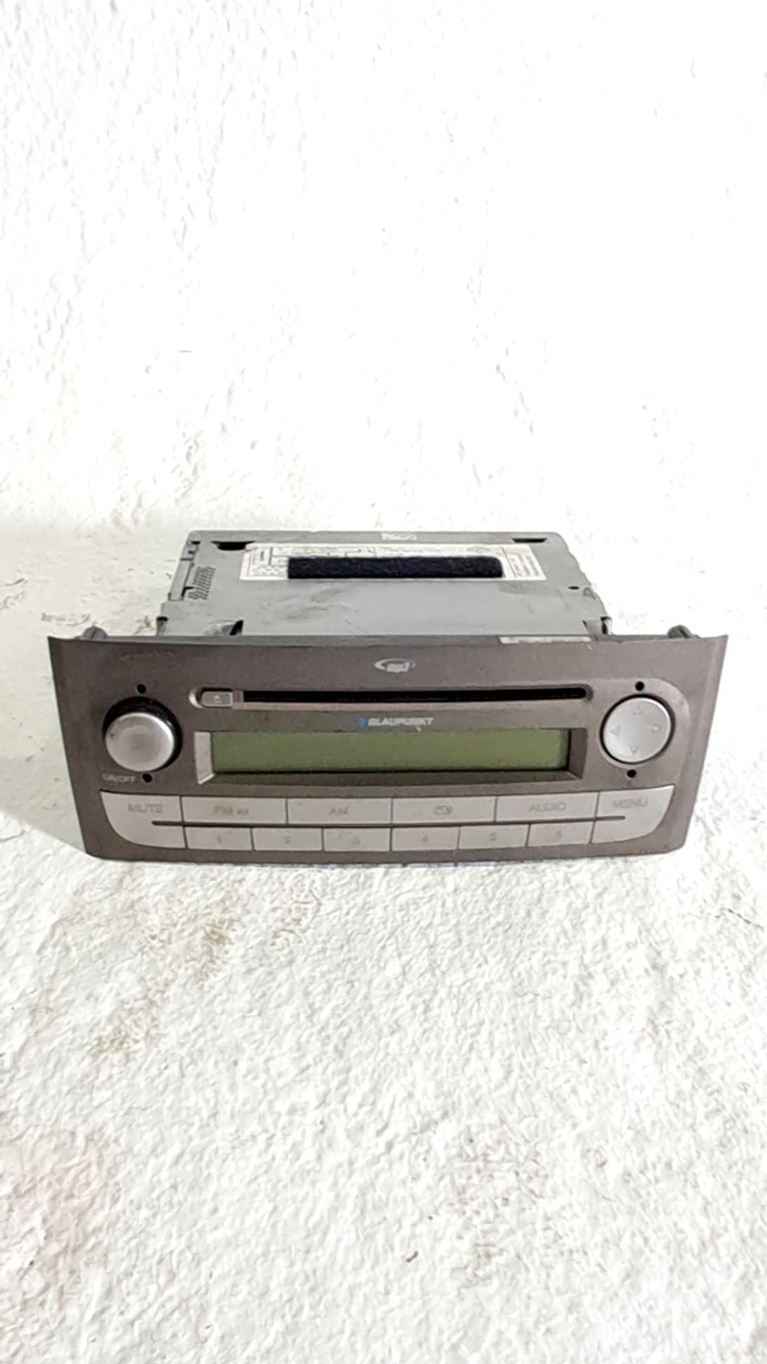 Sistema audio / radio cd FIAT LINEA (110)