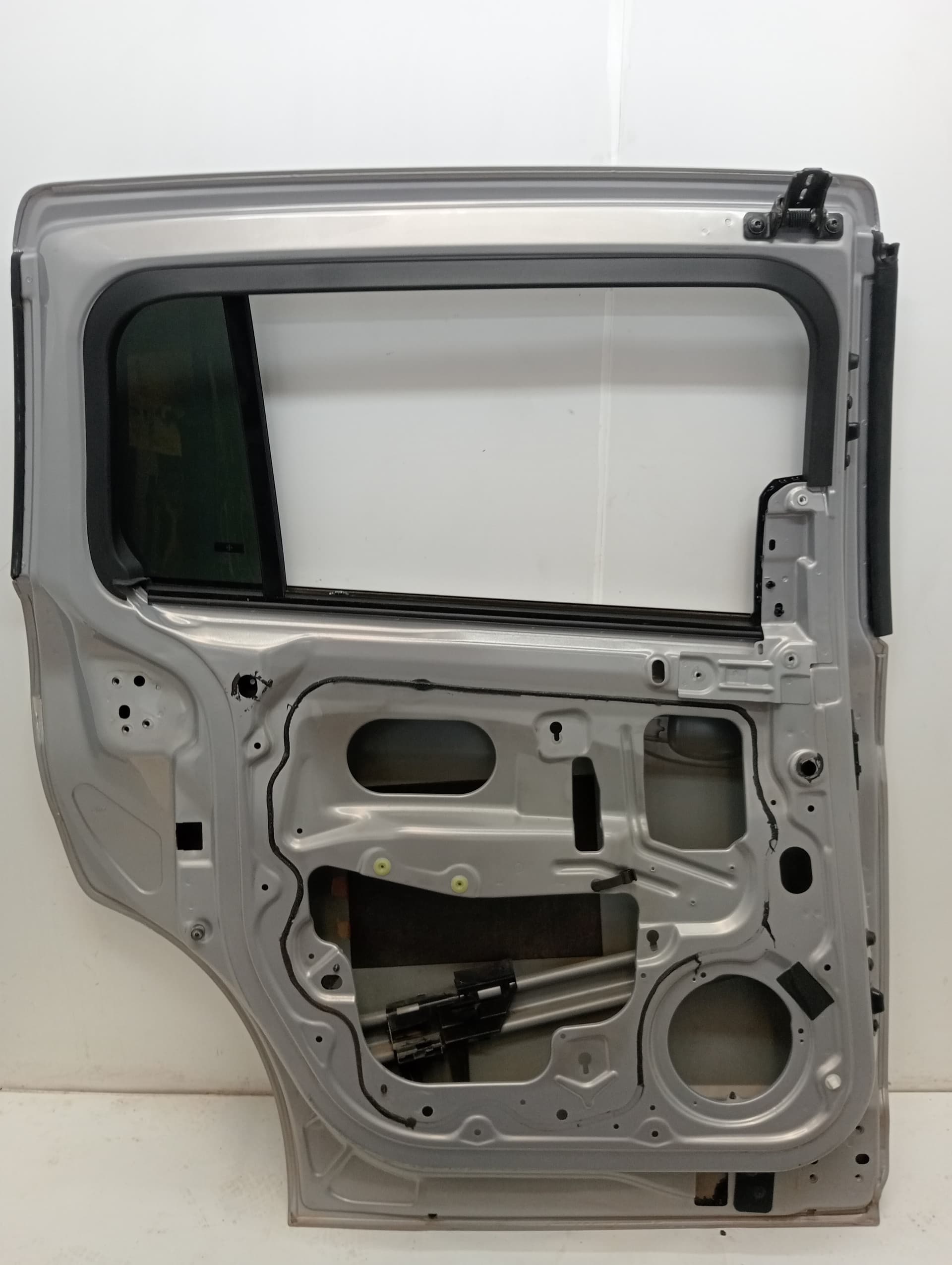 Puerta lateral corredera izquierda FORD GRAND C-MAX 4