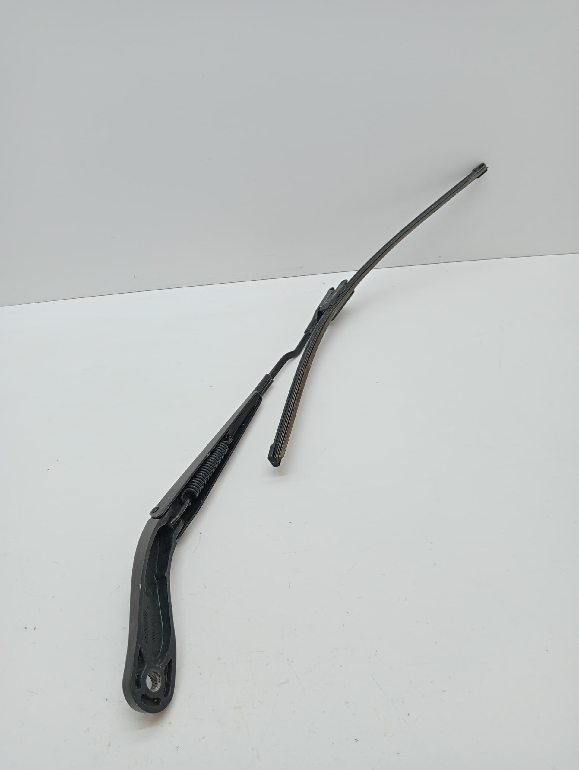 Brazo limpia delantero derecho FORD GRAND C-MAX 2