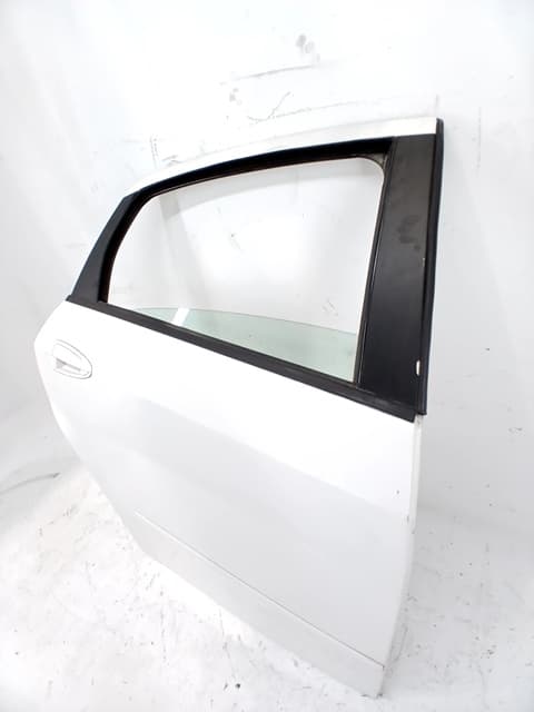 Puerta trasera derecha FIAT LINEA (110) 3