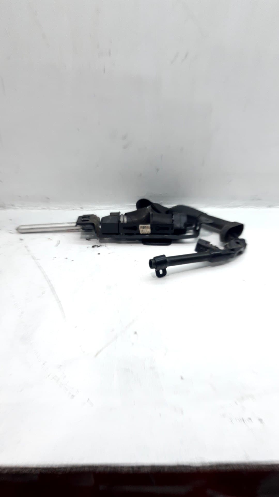 Cinturon seguridad delantero izquierdo HONDA CIVIC VII HATCHBACK (EU, EP, EV)