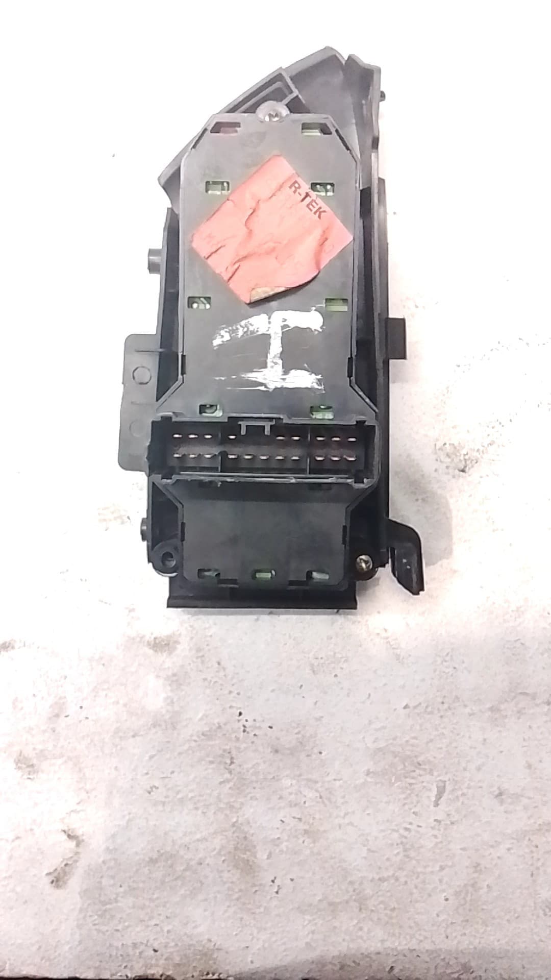 Mando elevalunas delantero izquierdo HONDA CIVIC VII HATCHBACK (EU, EP, EV) 2