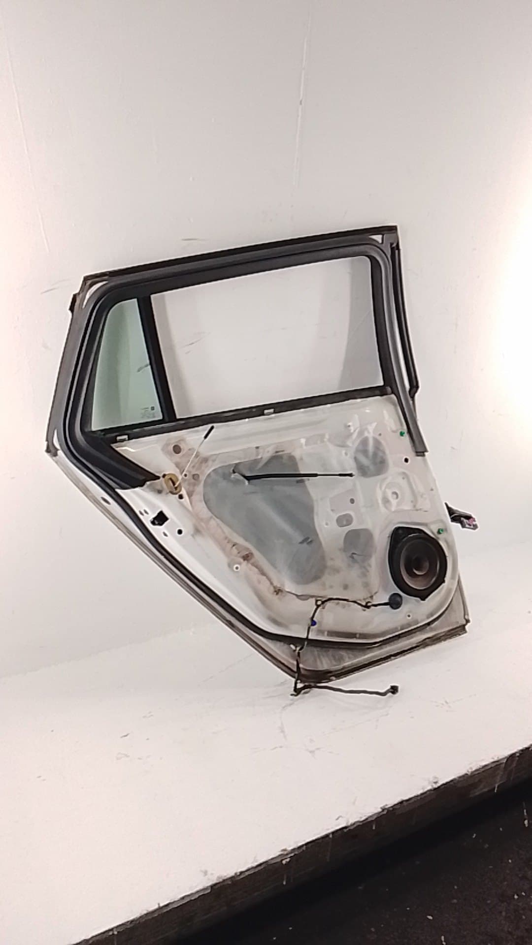 Puerta trasera izquierda OPEL INSIGNIA SPORTS TOURER 2