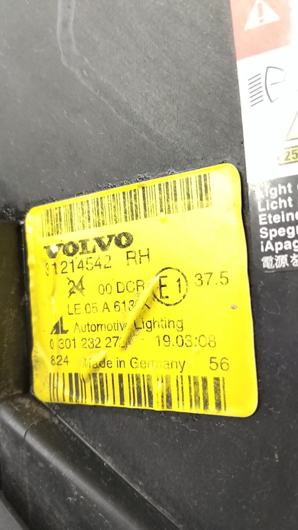 Faro derecho VOLVO C30 3