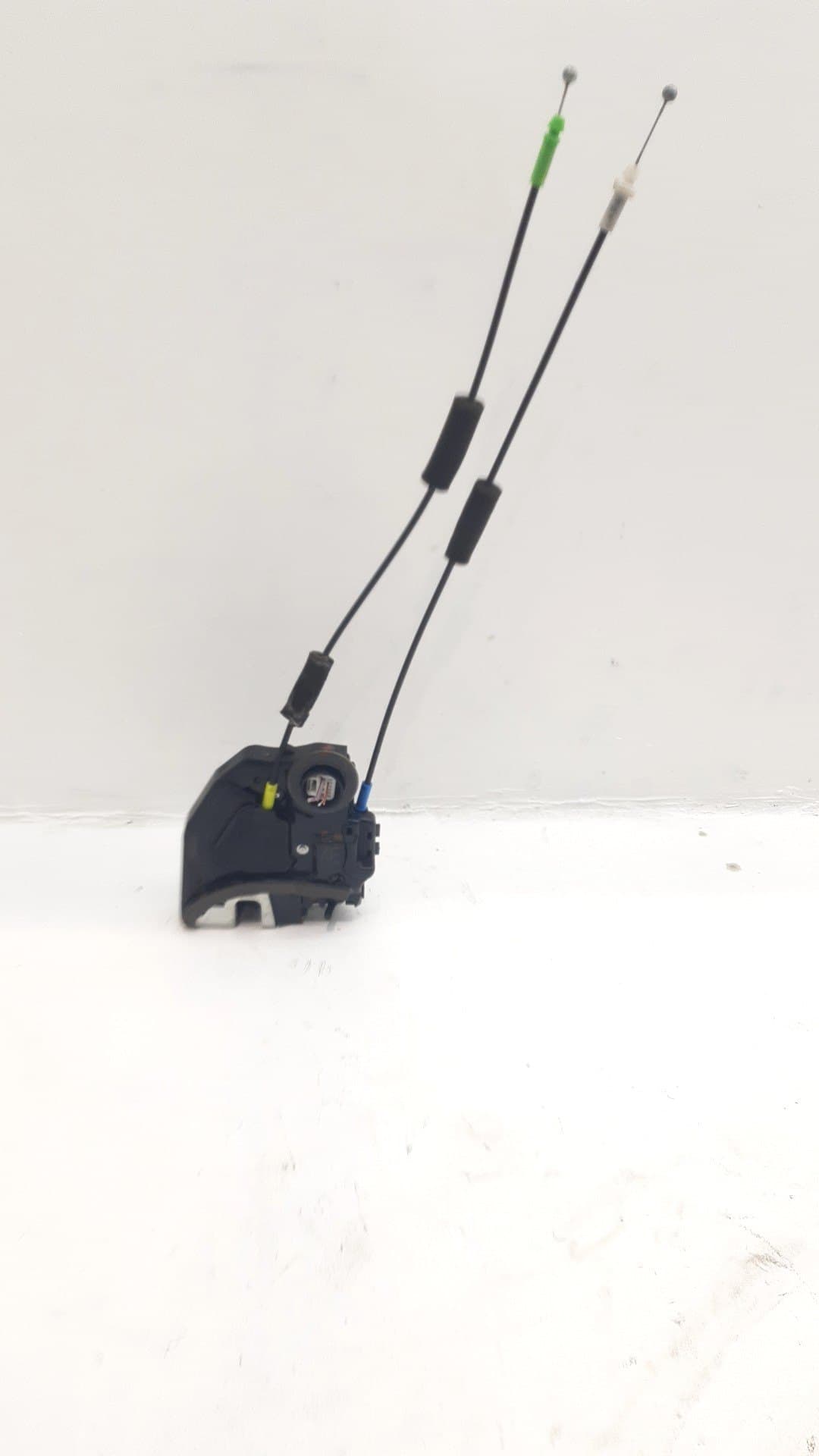 Cerradura puerta lateral izquierda TOYOTA COROLLA 3