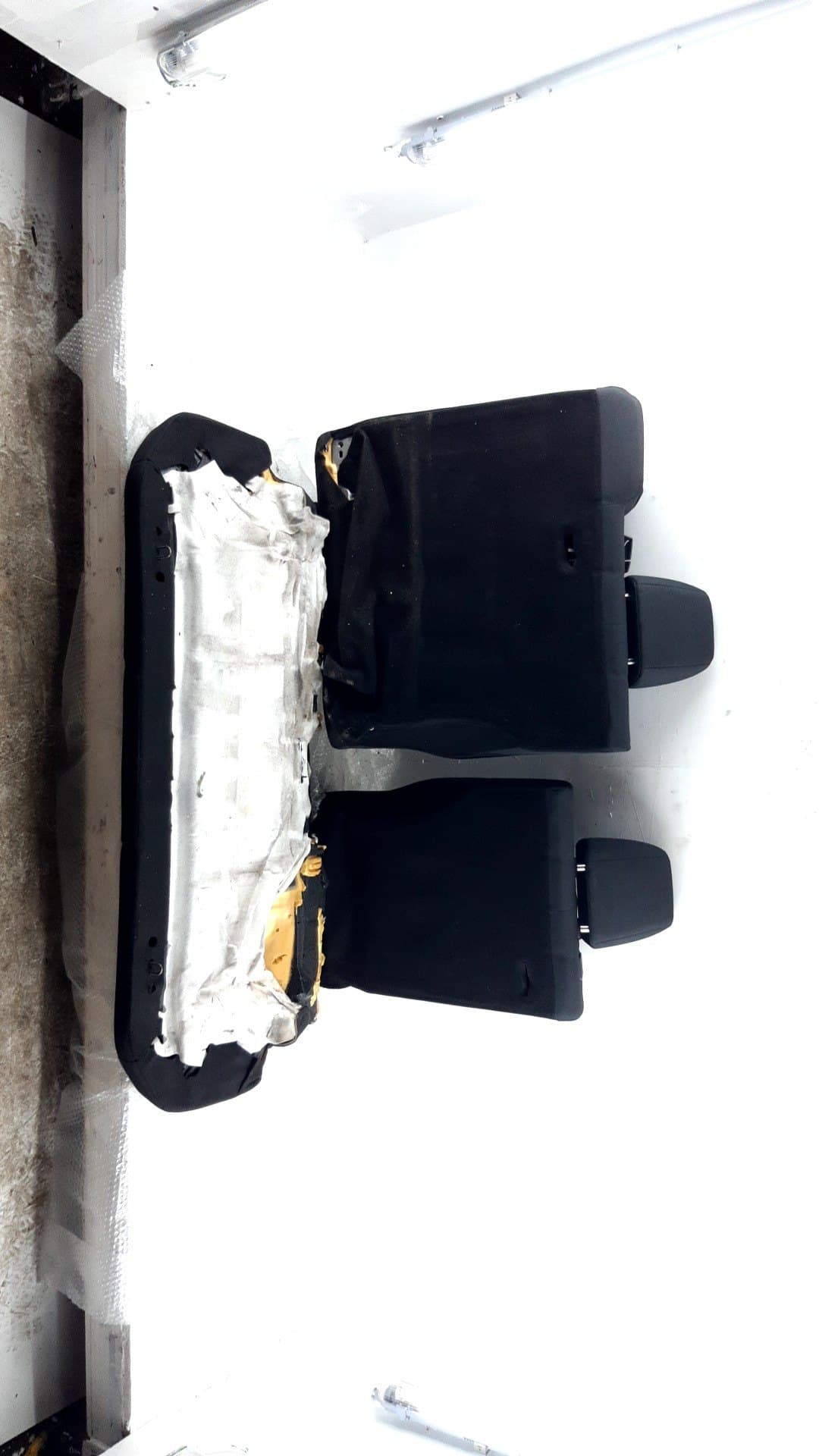 Cerradura asientos traseros TOYOTA COROLLA 2