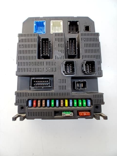 Caja reles / fusibles CITROEN C3 2