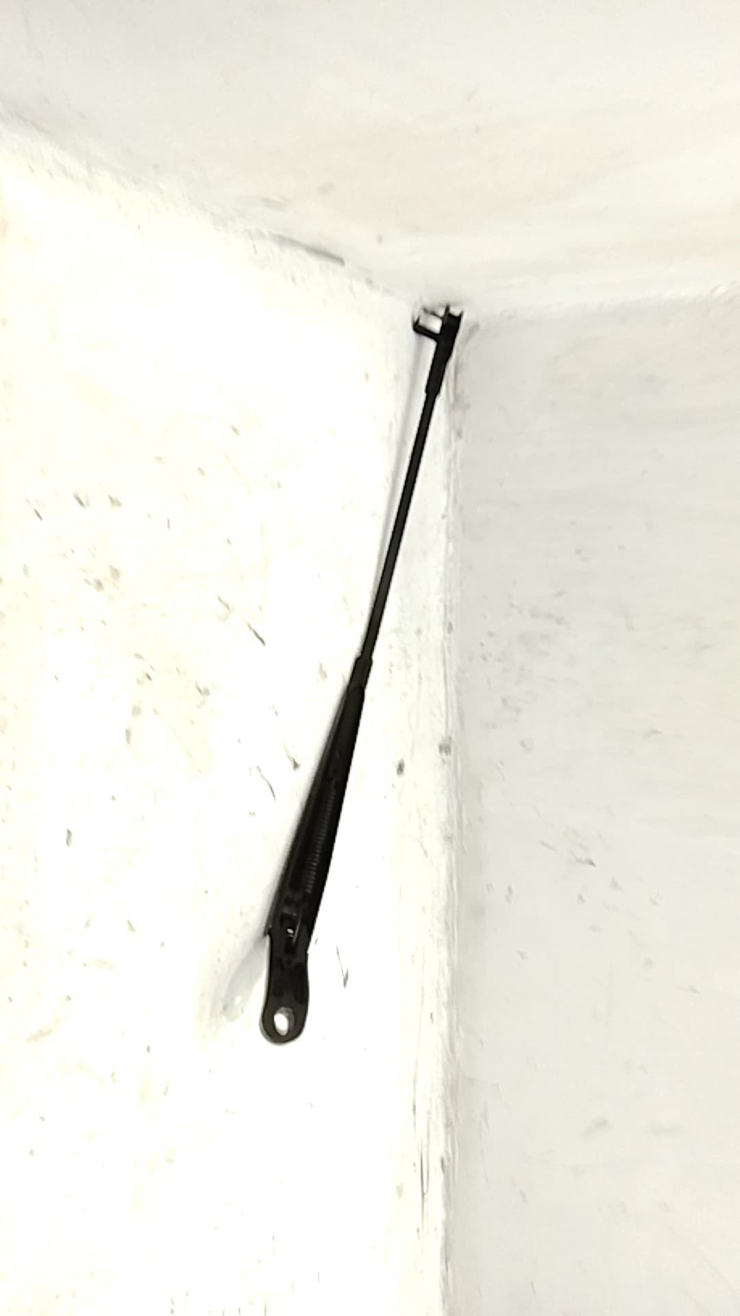 Brazo limpia delantero izquierdo PEUGEOT 407 2