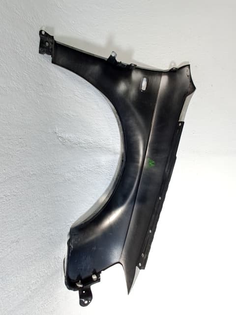 Aleta delantera izquierda AUDI A4 AVANT (8E) 2