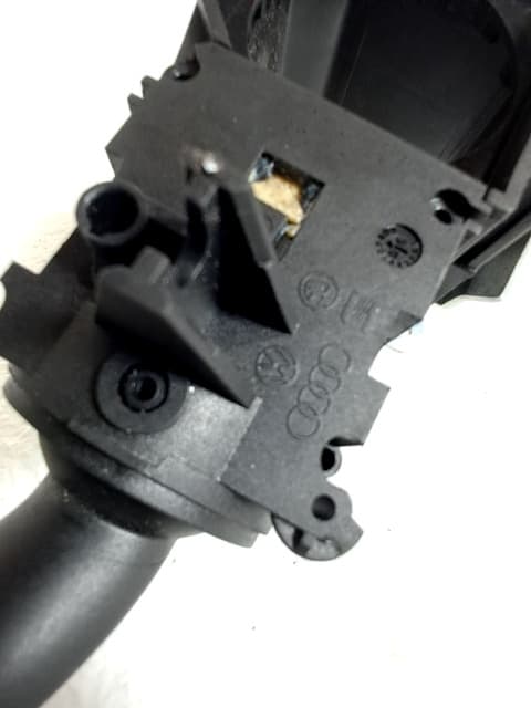 Recambio AUDI A4 AVANT (8E) ref. 4E0953513K 2