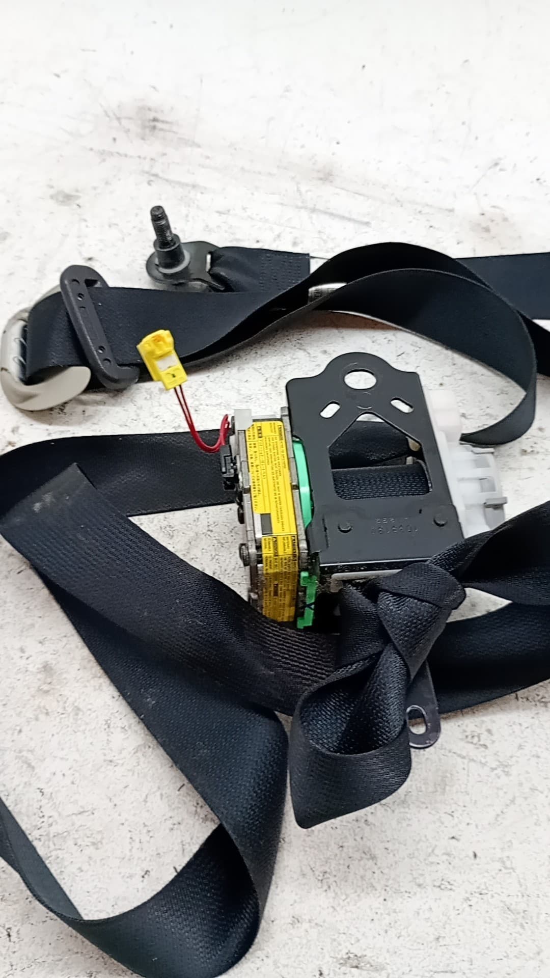 Cinturon seguridad delantero derecho TOYOTA AURIS 2