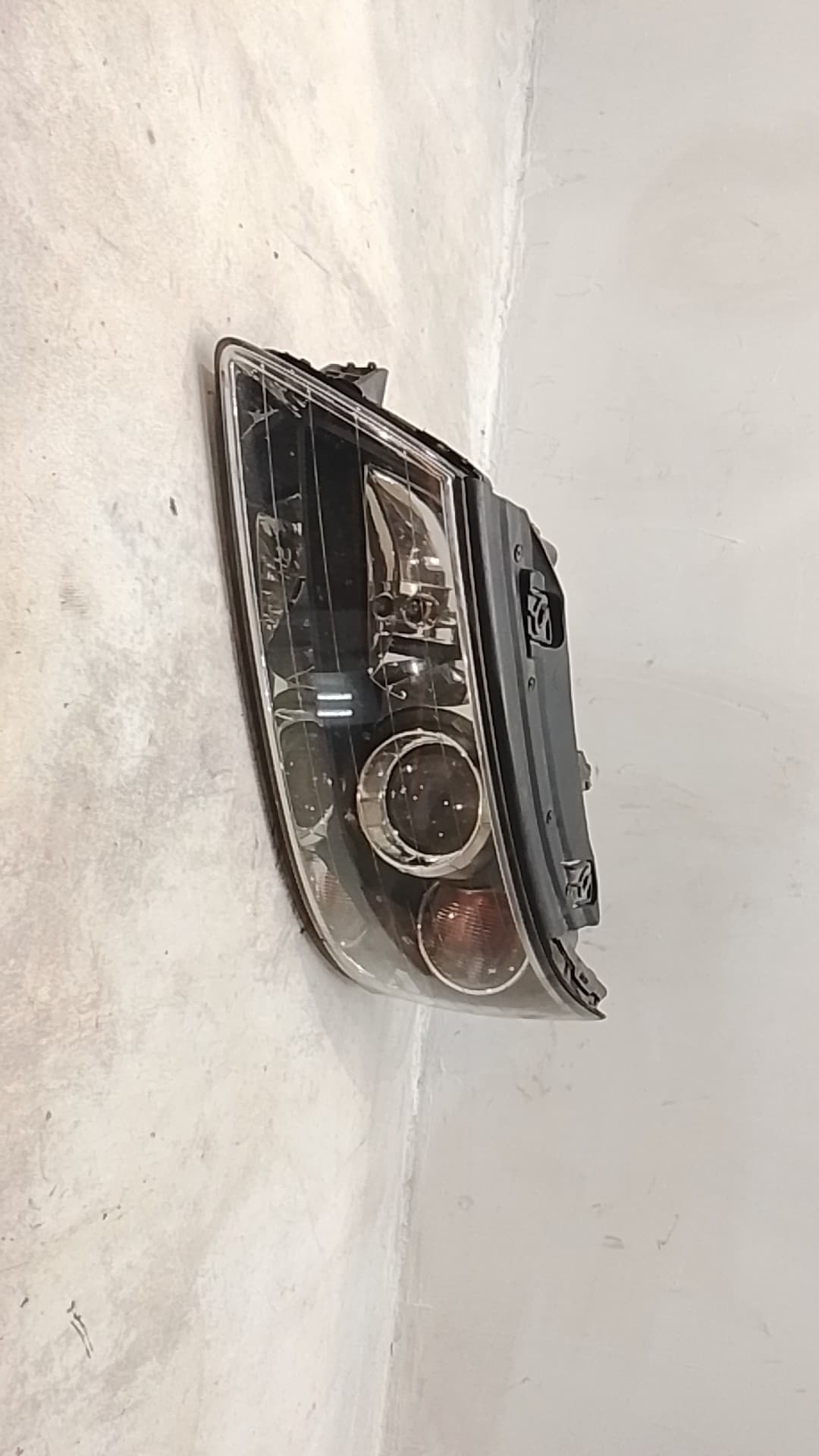 Faro izquierdo HYUNDAI SONATA (NF) 3