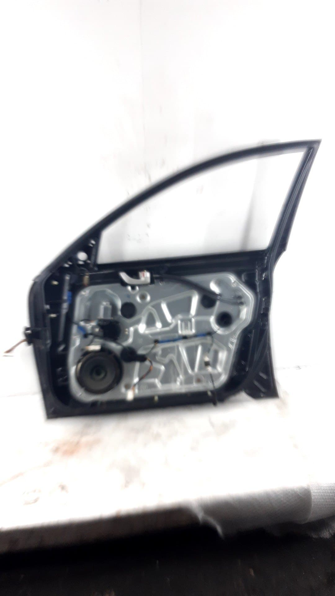 Puerta delantera derecha HYUNDAI SONATA (NF) 2