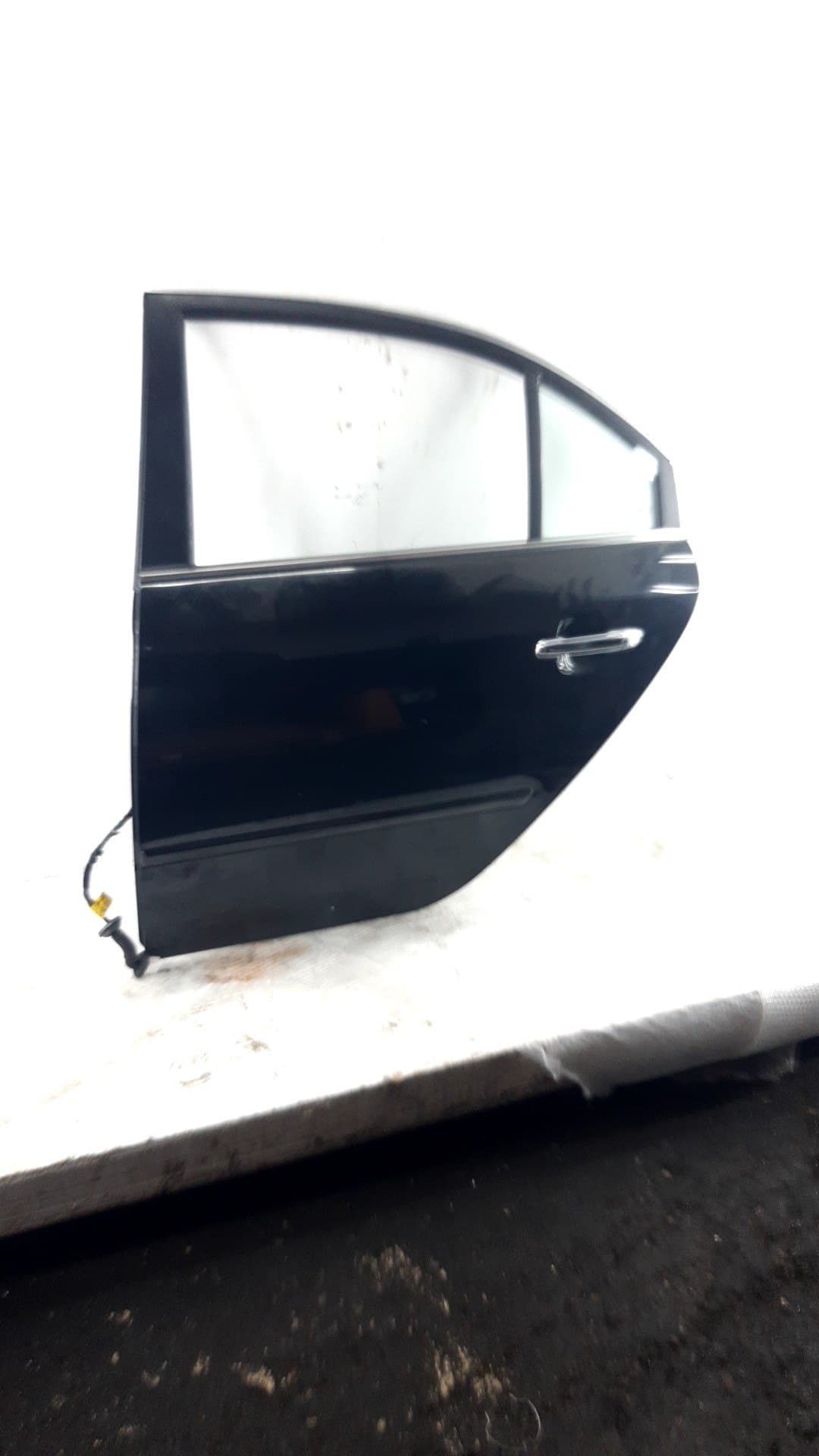 Puerta trasera izquierda HYUNDAI SONATA (NF)