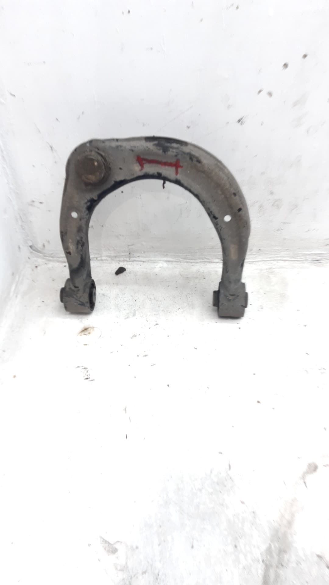 Brazo suspension superior delantero izquierdo HYUNDAI SONATA (NF)