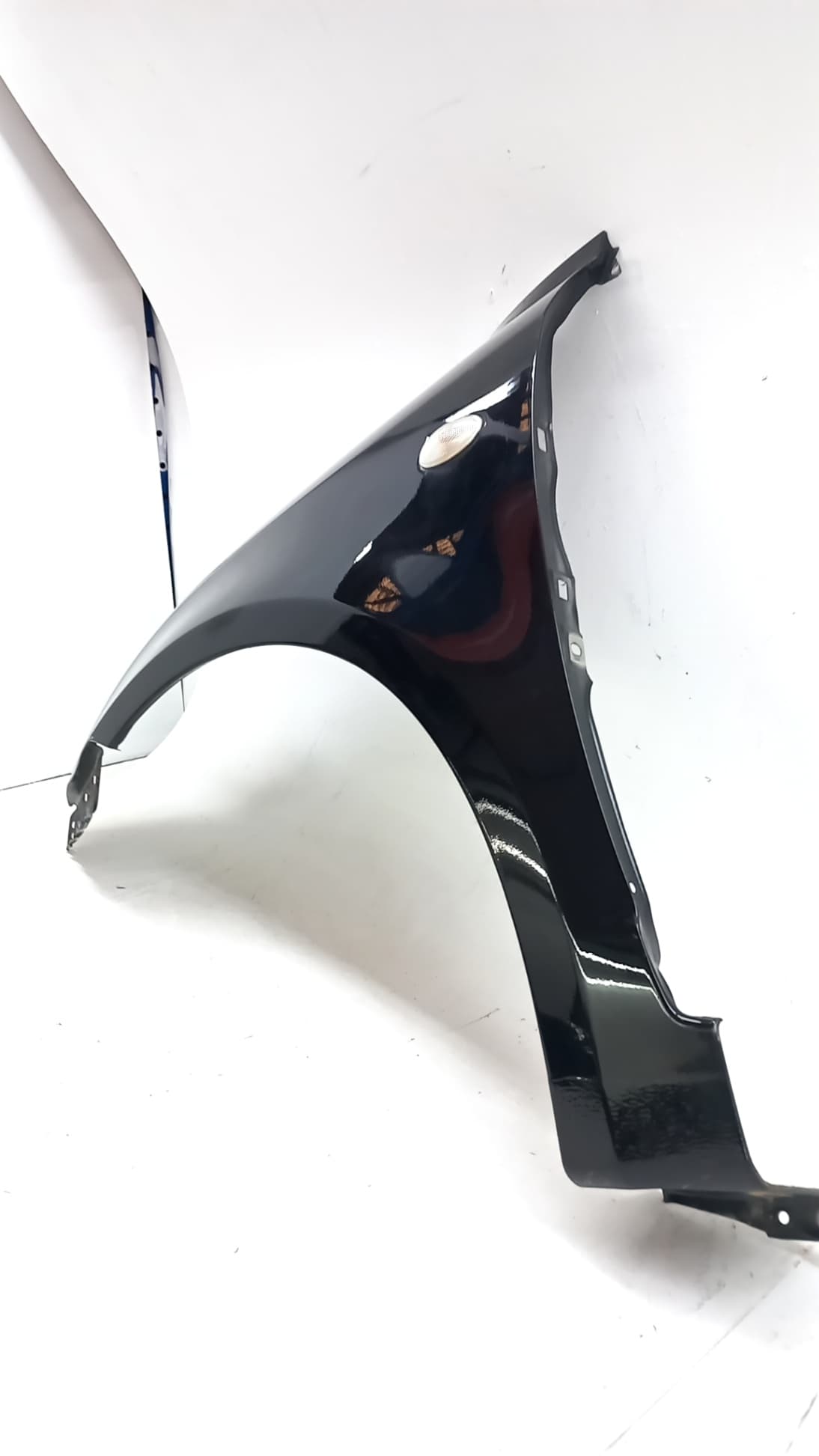 Aleta delantera izquierda SUZUKI SWIFT SF BERLINA (EA) 2
