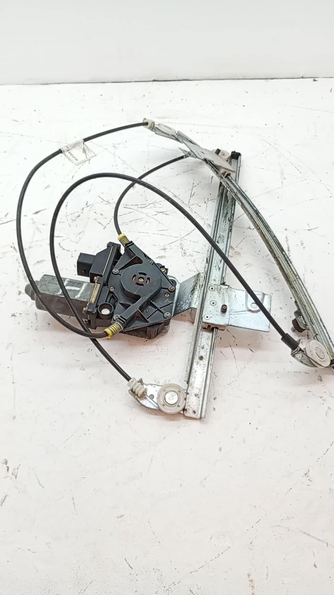 Elevalunas delantero izquierdo VOLKSWAGEN POLO BERLINA (6N1) 3
