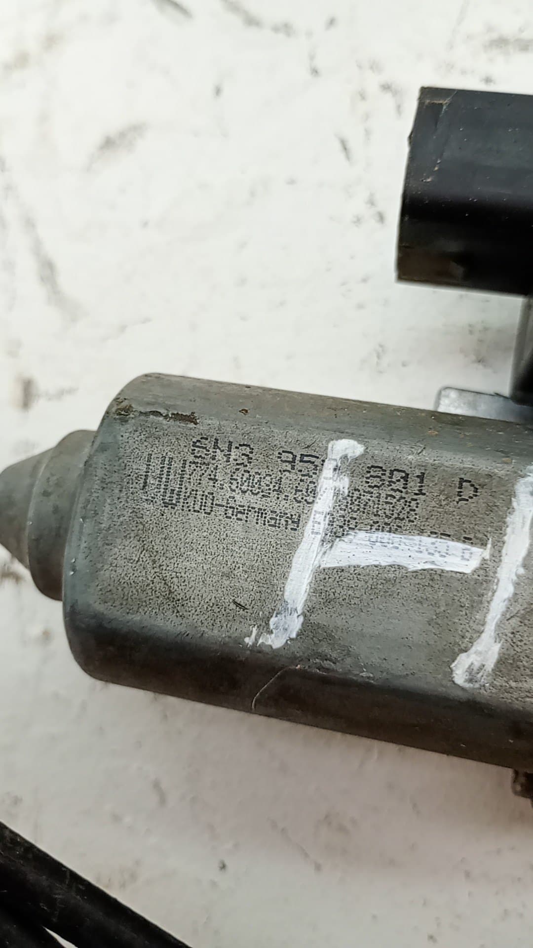 Elevalunas delantero izquierdo VOLKSWAGEN POLO BERLINA (6N1) 2