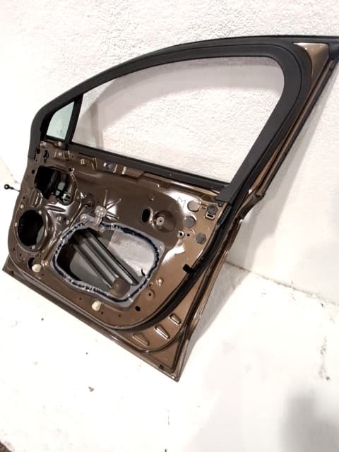 Puerta delantera derecha FORD MONDEO 3