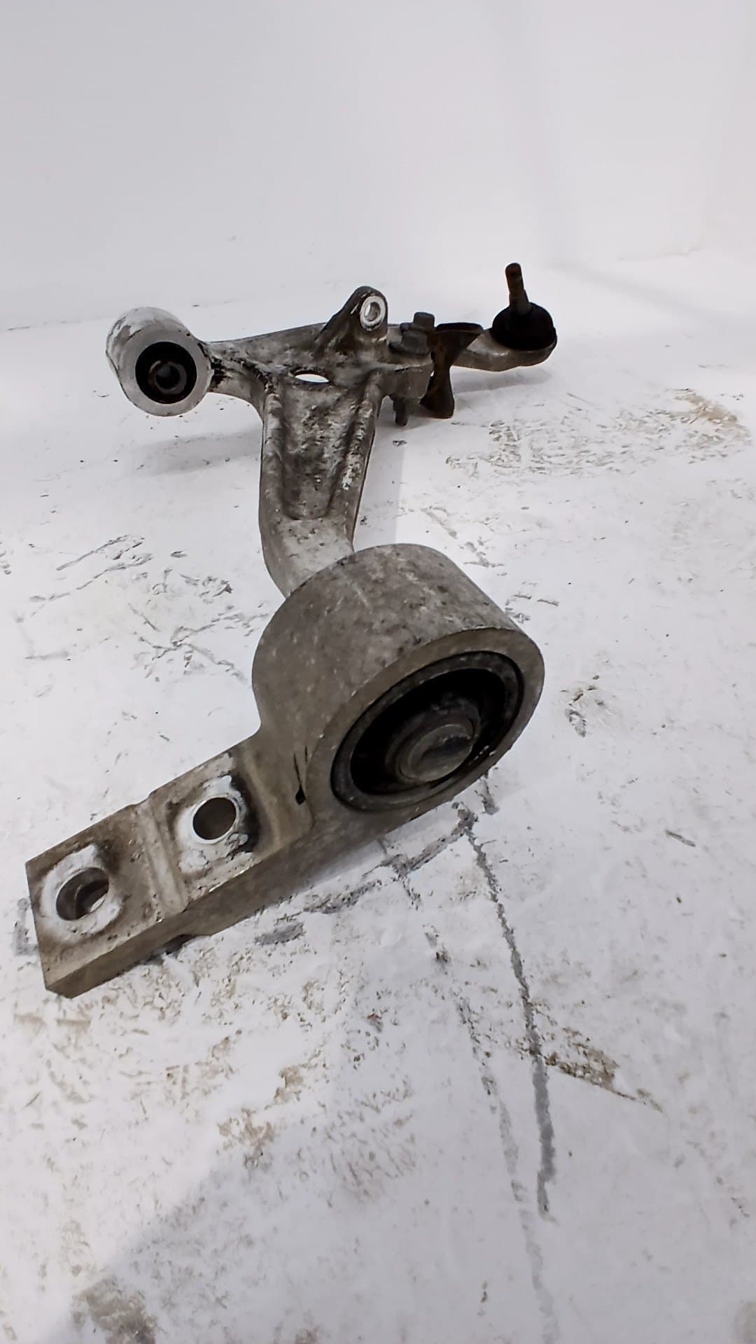 Brazo suspension inferior delantero derecho NISSAN X-TRAIL (T30) 5