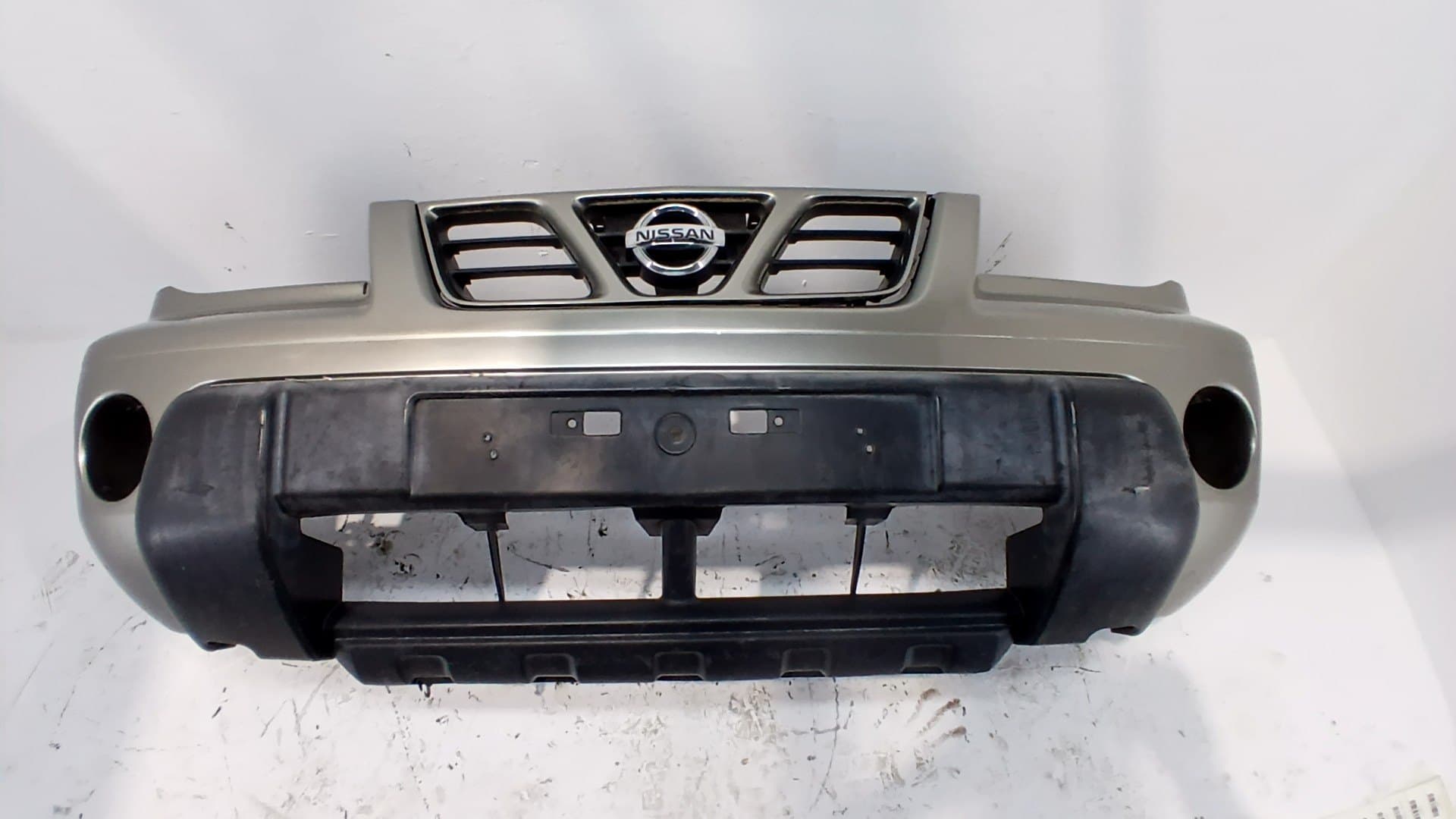 Paragolpes delantero NISSAN X-TRAIL (T30)