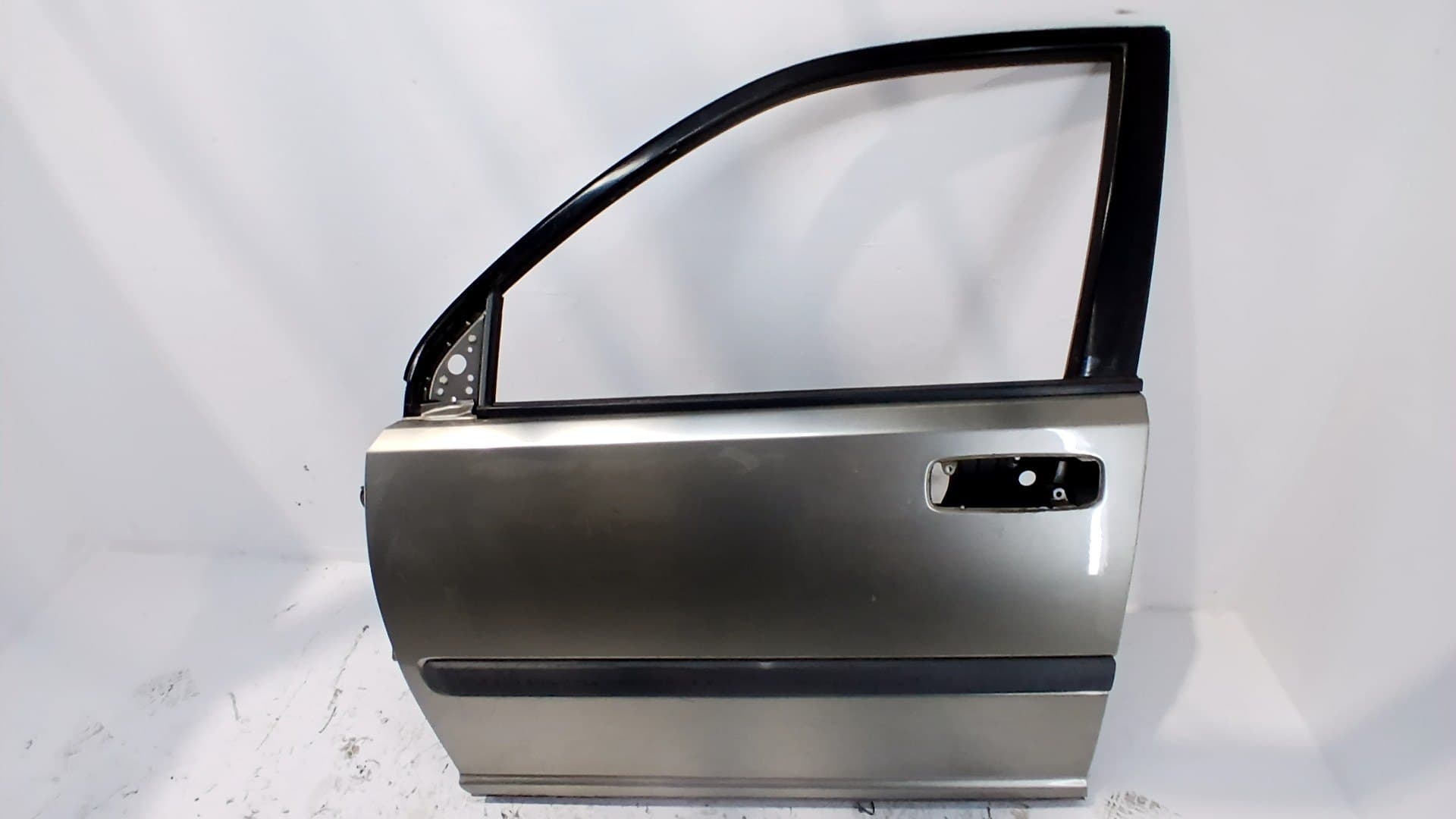 Puerta delantera izquierda NISSAN X-TRAIL (T30)