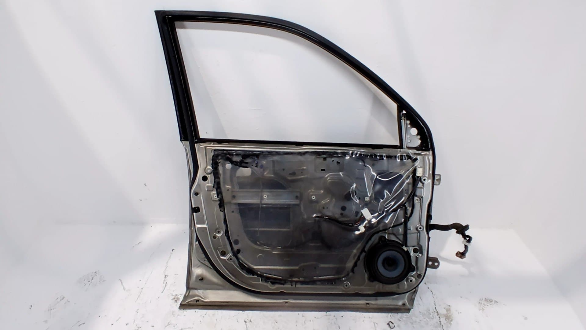 Puerta delantera izquierda NISSAN X-TRAIL (T30) 4