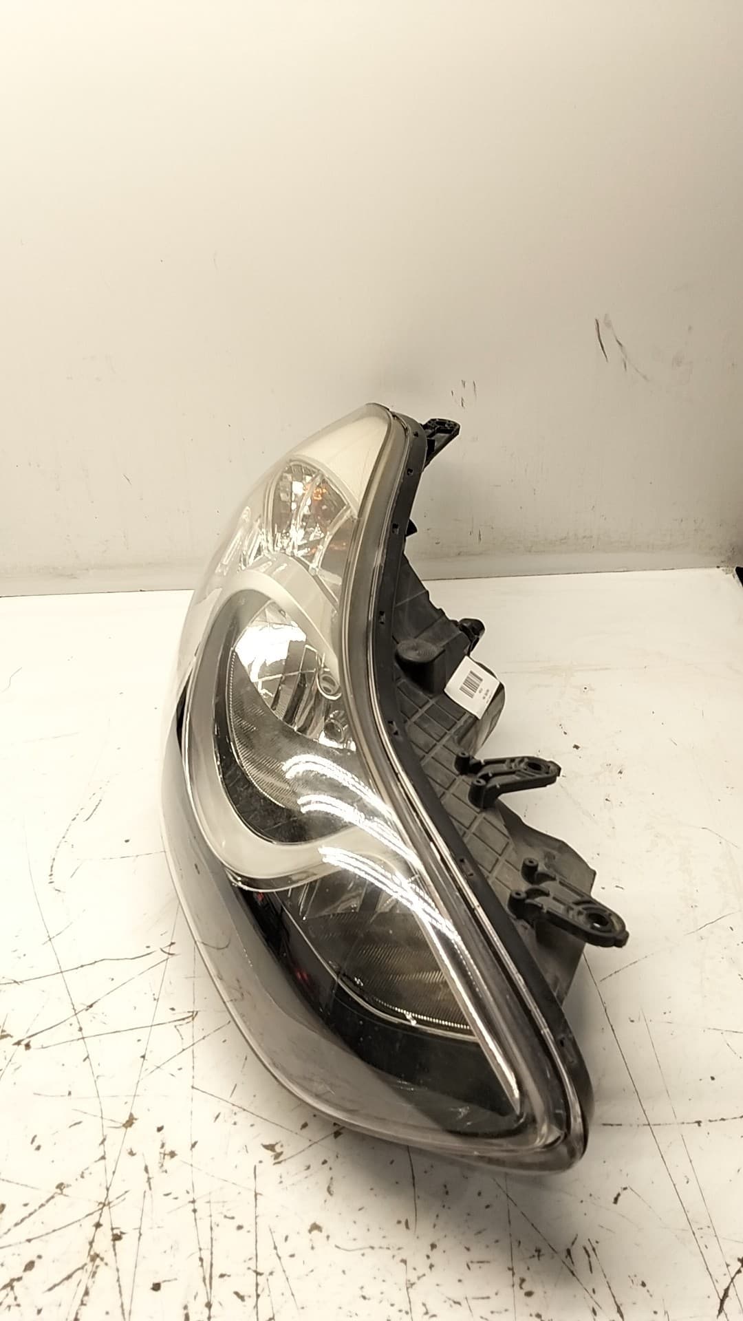 Faro izquierdo HYUNDAI ELANTRA (MD)