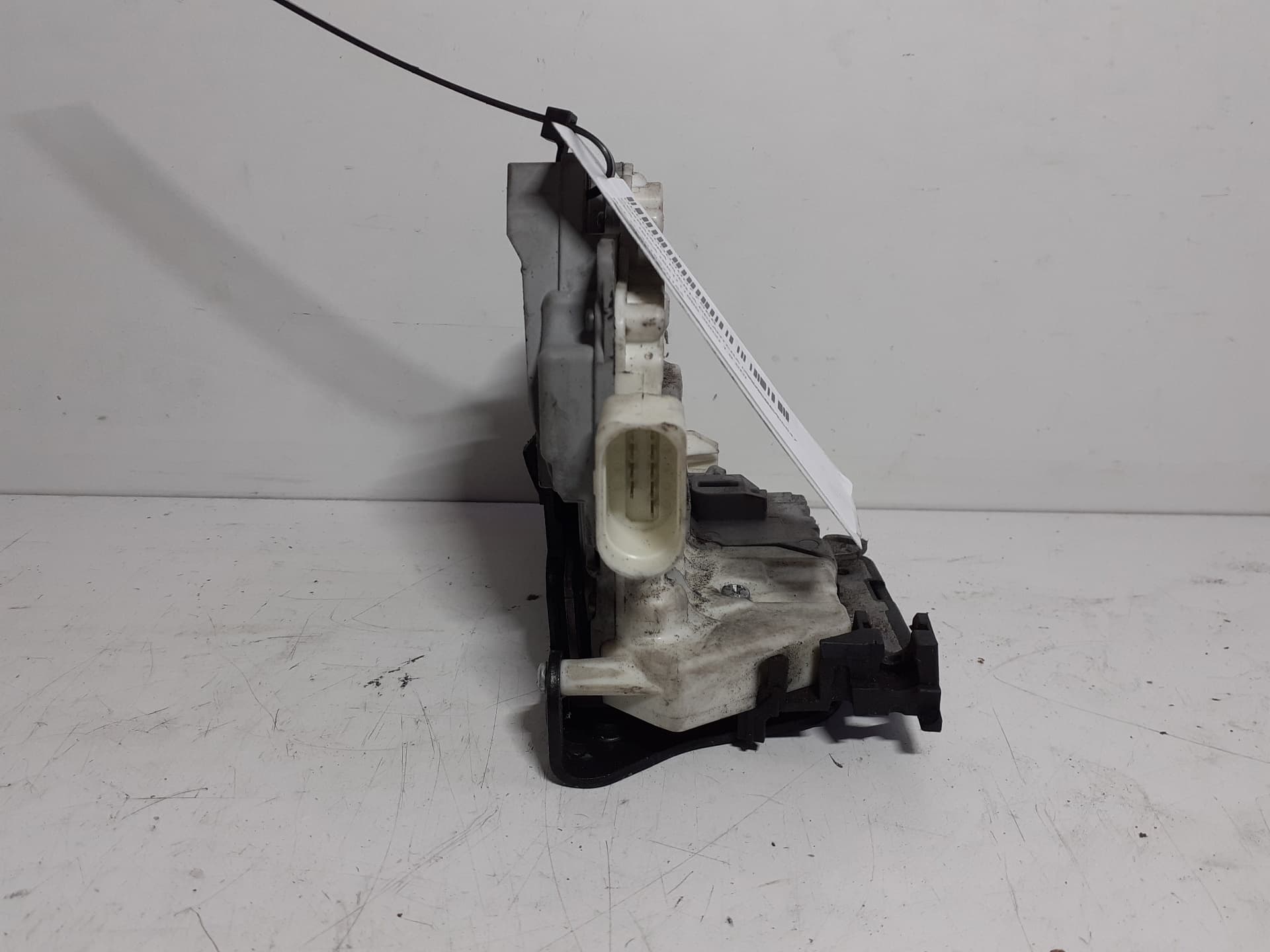 Cerradura puerta delantera izquierda SEAT IBIZA (6K1) 4