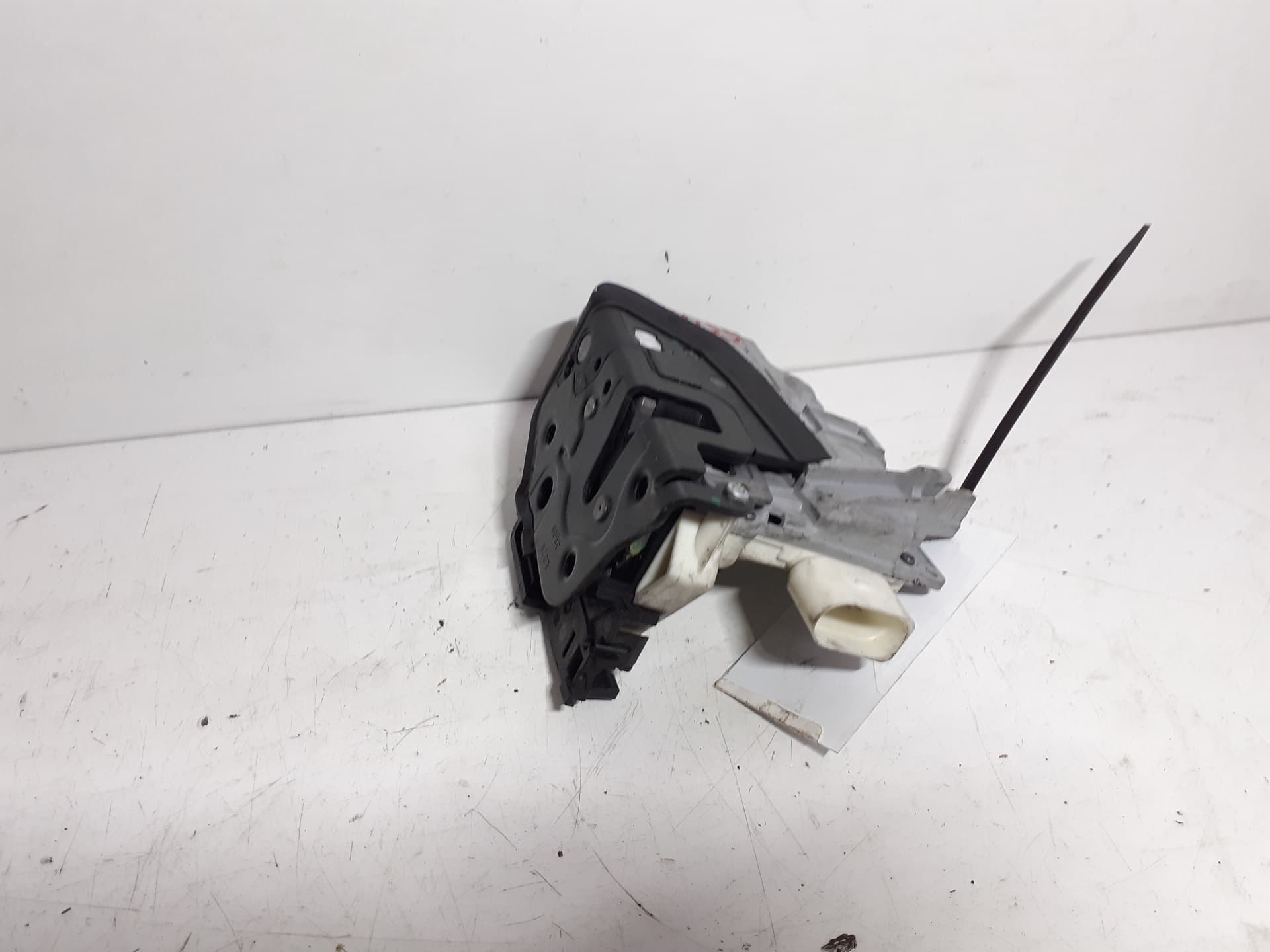 Cerradura puerta delantera izquierda SEAT IBIZA (6K1) 3