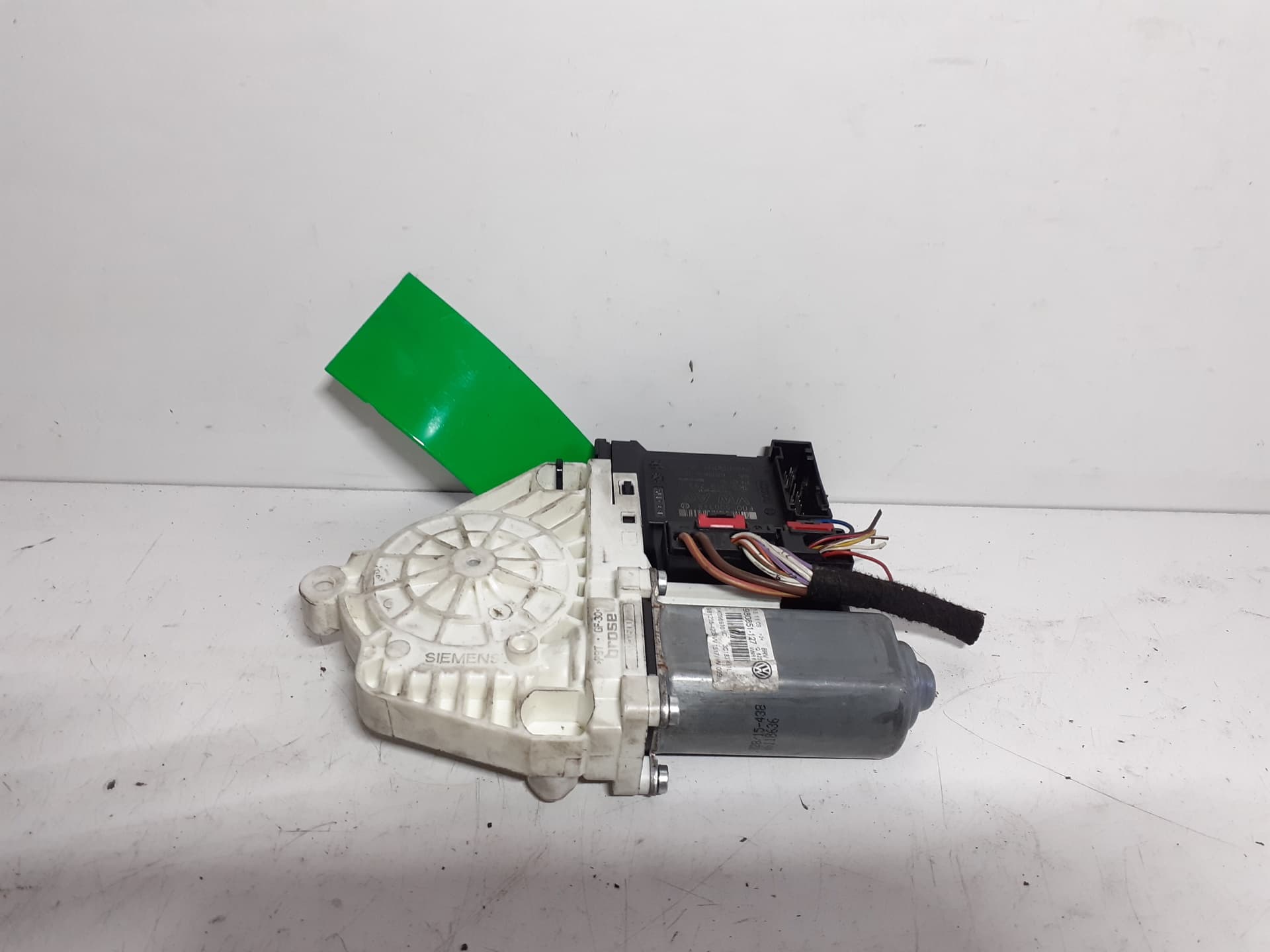 Motor elevalunas delantero izquierdo SEAT IBIZA (6K1) 4