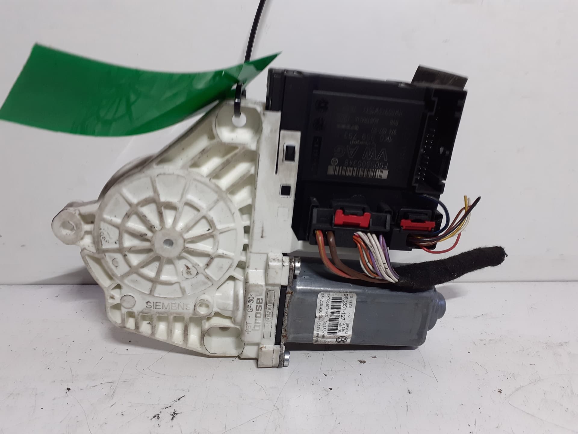 Motor elevalunas delantero izquierdo SEAT IBIZA (6K1) 3