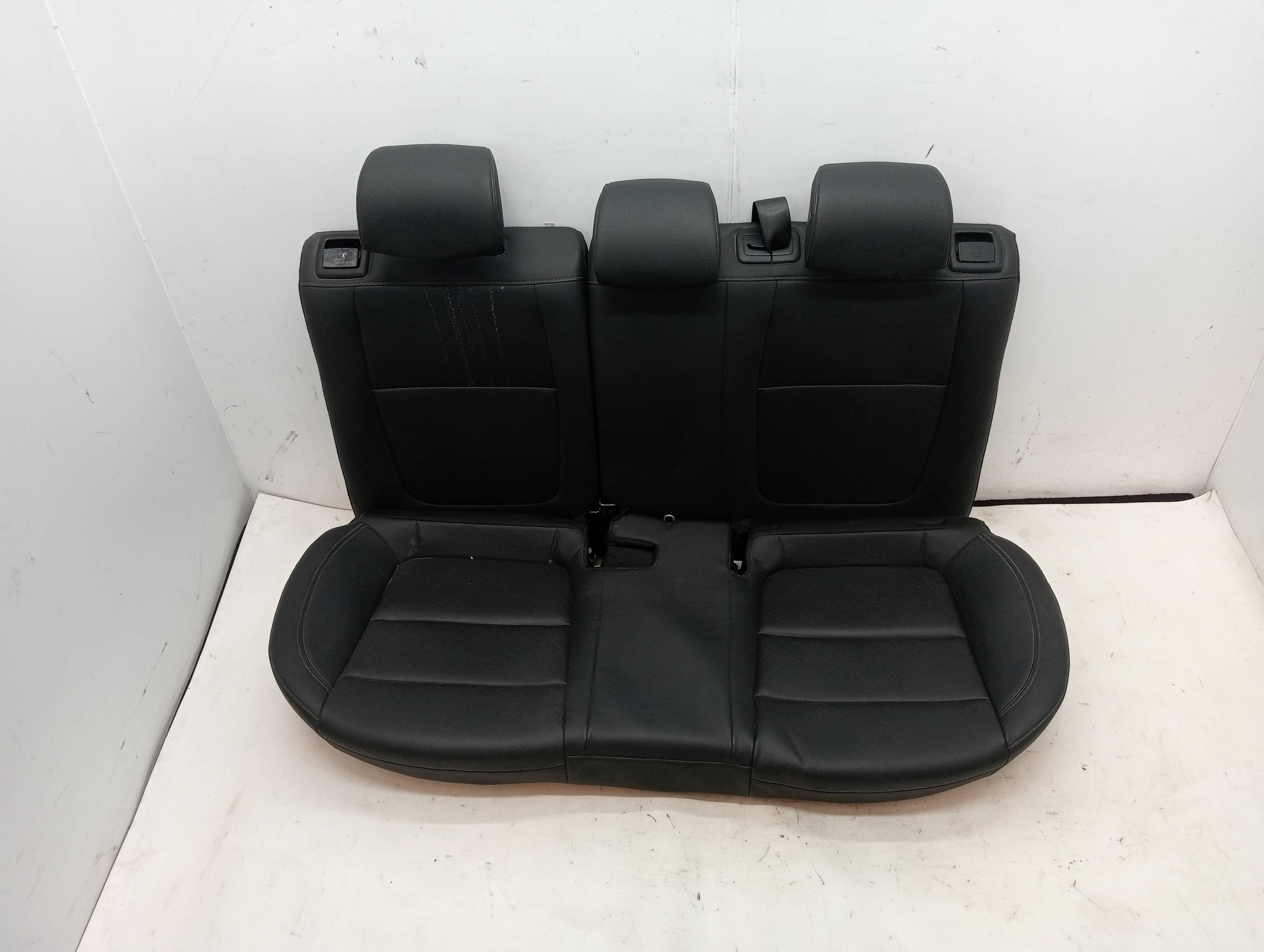Cerradura asientos traseros KIA STONIC