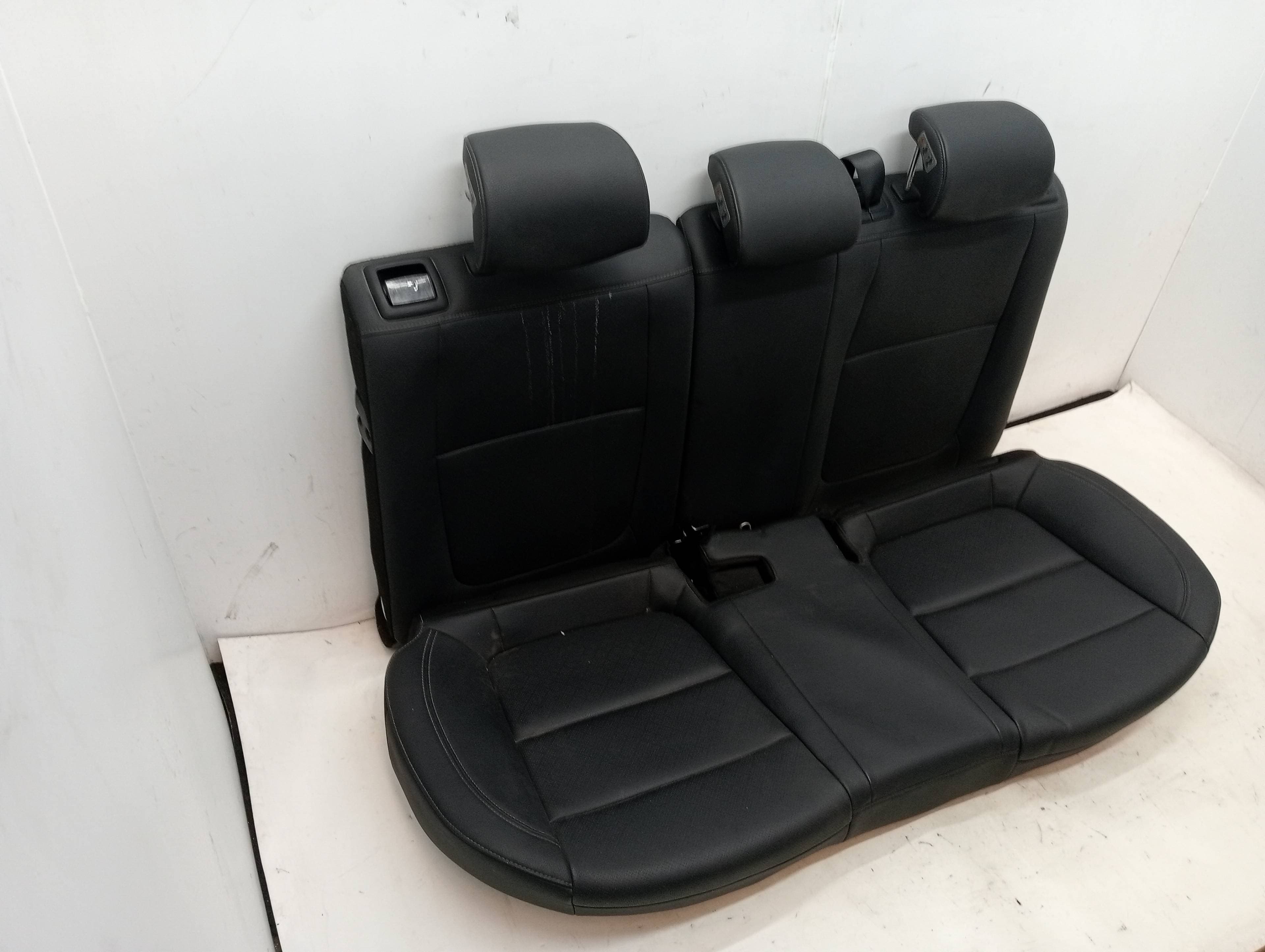 Cerradura asientos traseros KIA STONIC 4
