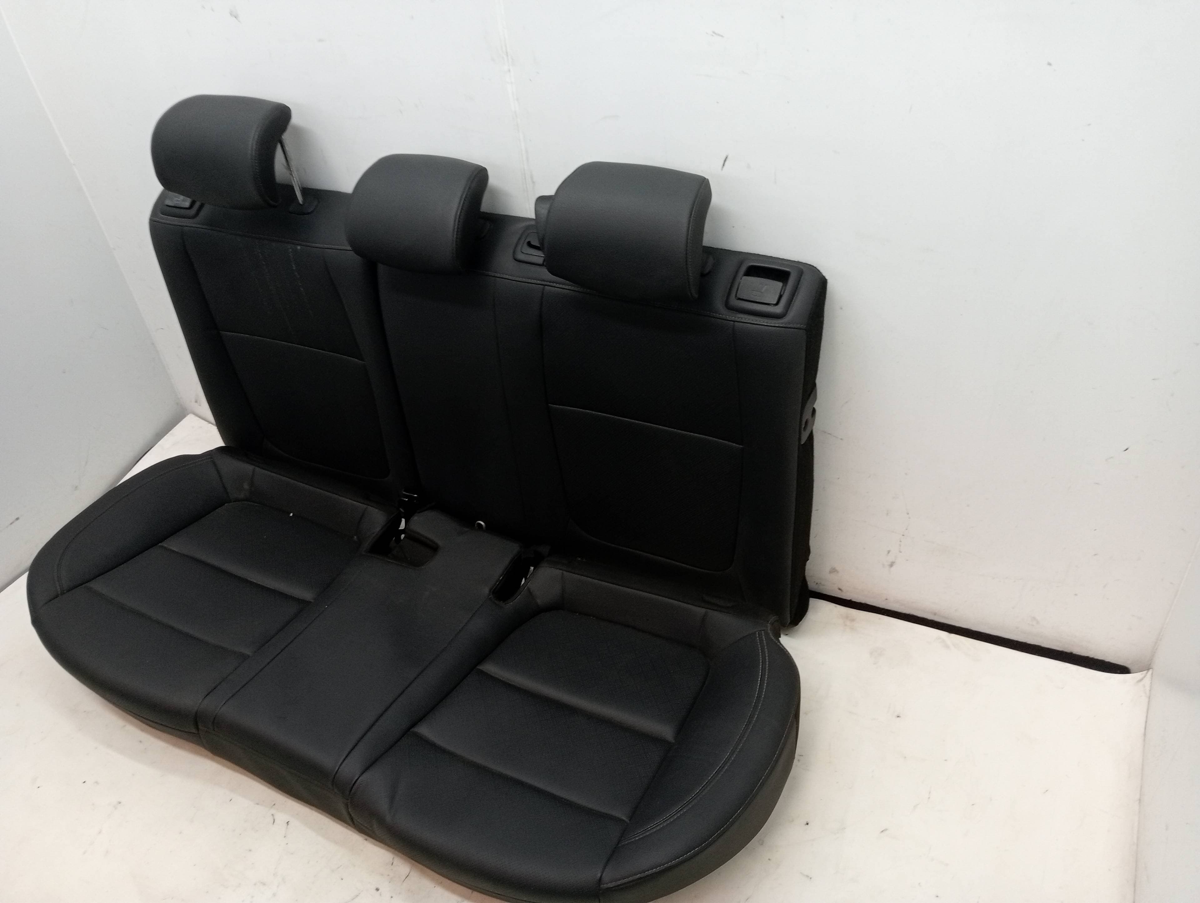 Cerradura asientos traseros KIA STONIC 3