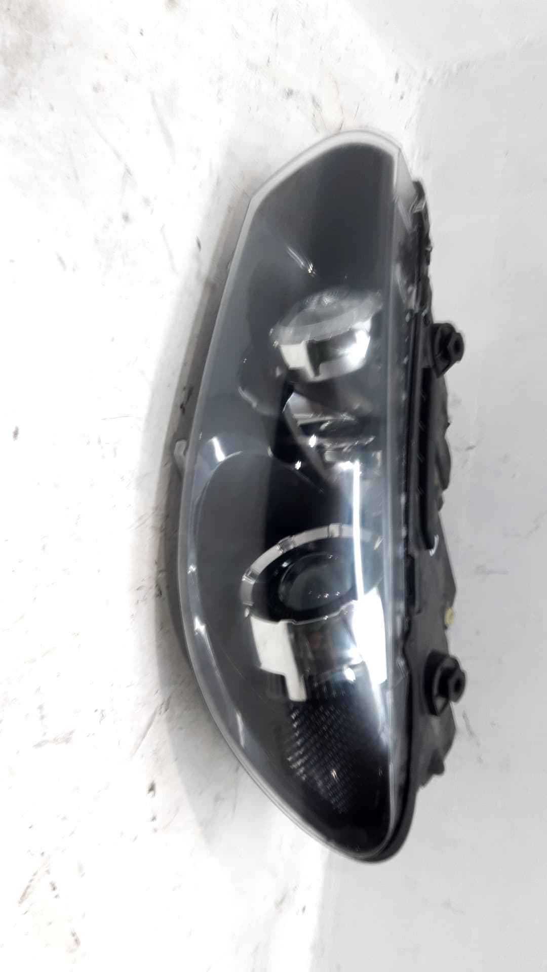 Faro derecho VOLKSWAGEN SCIROCCO (137)