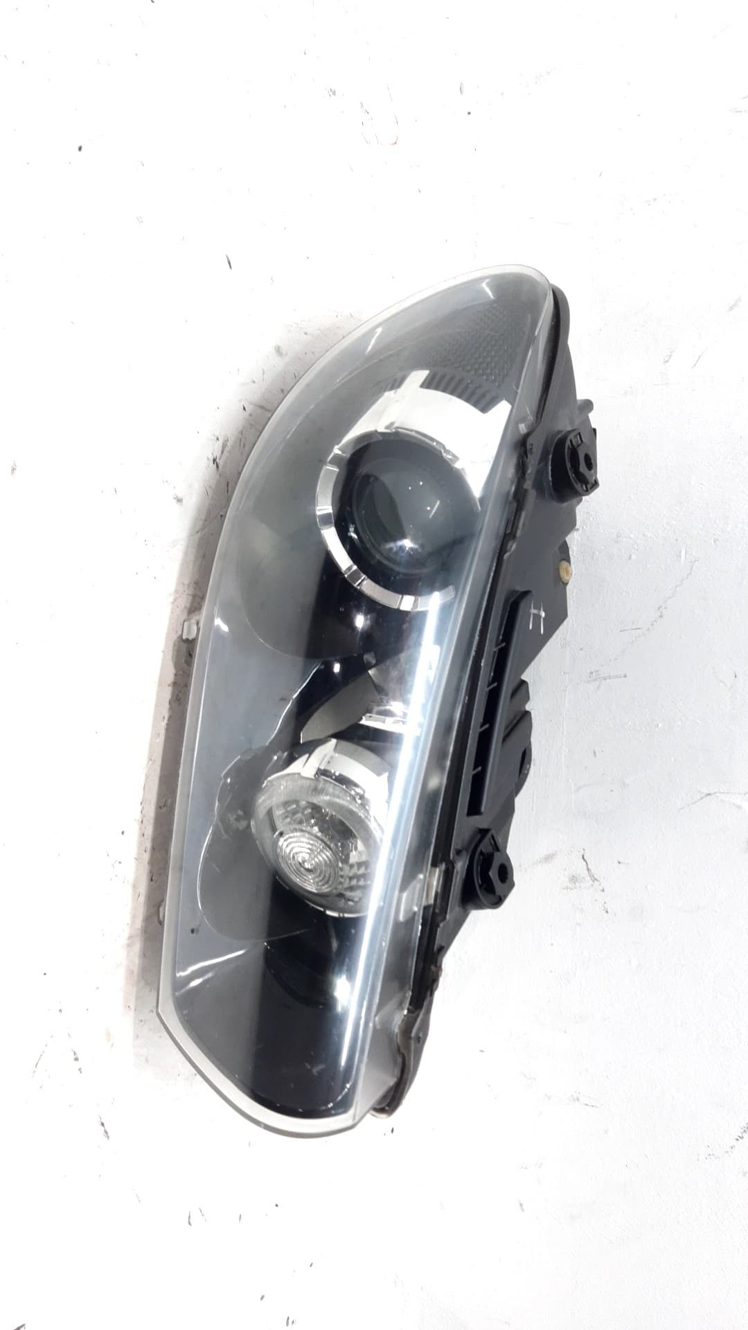 Faro izquierdo VOLKSWAGEN SCIROCCO (137)