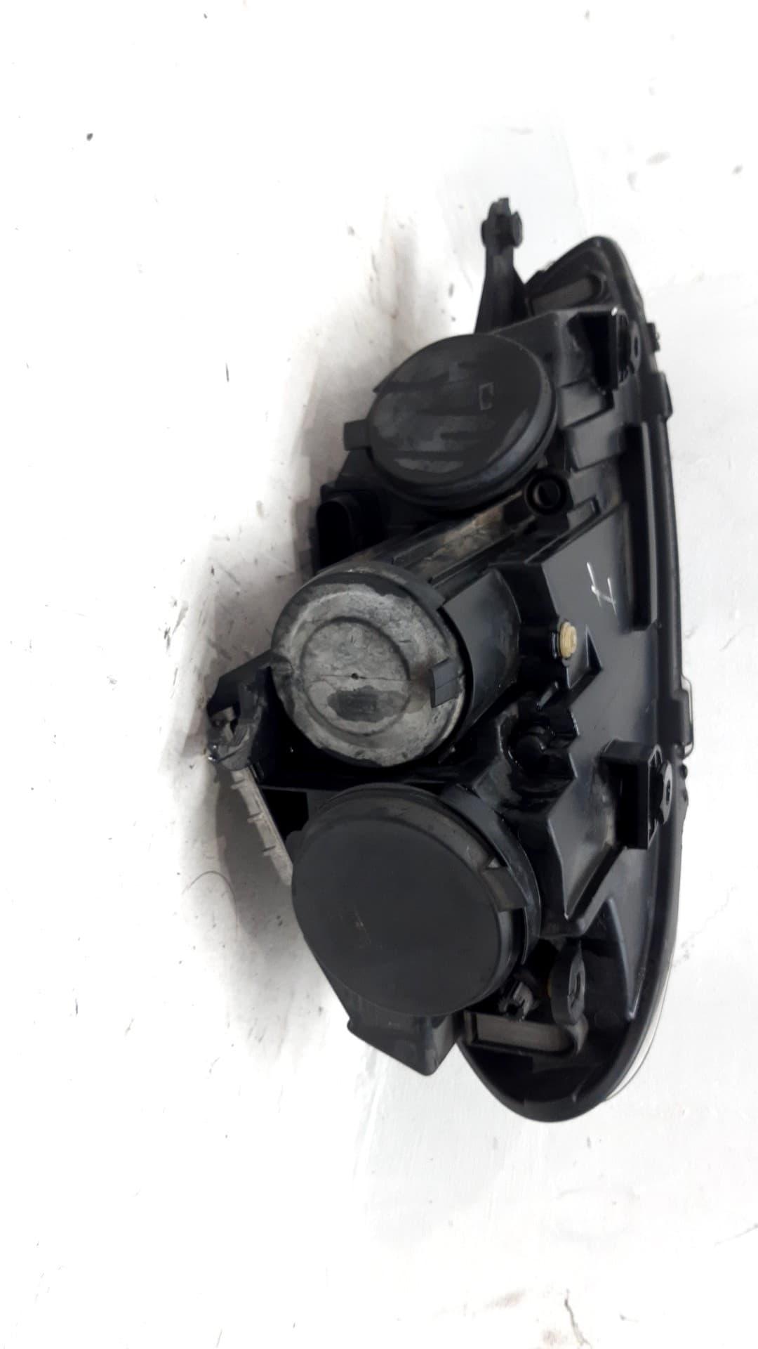 Faro izquierdo VOLKSWAGEN SCIROCCO (137) 3