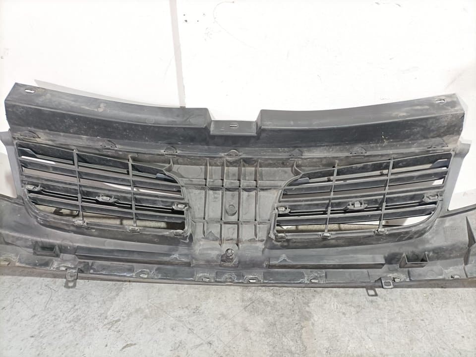 Rejilla delantera NISSAN PRIMASTAR (X..) 3