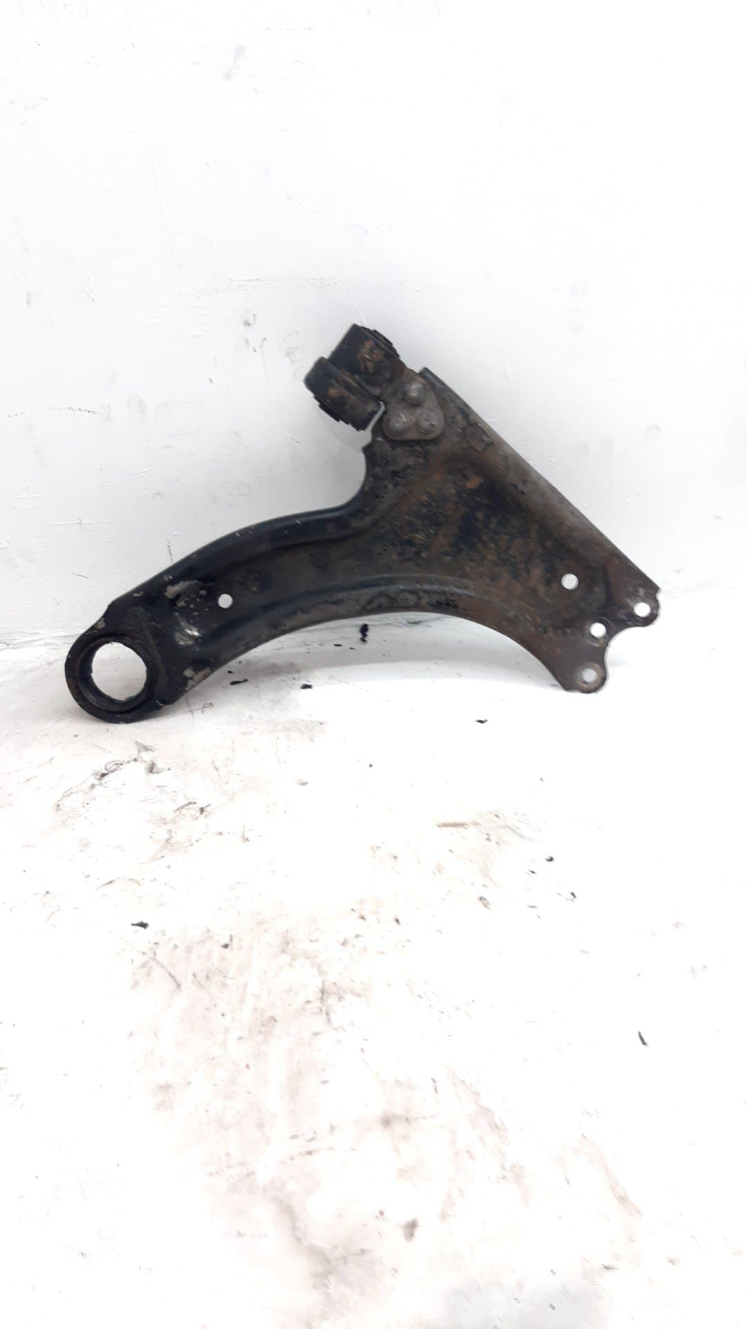 Brazo suspension inferior delantero derecho OPEL CORSA C 2