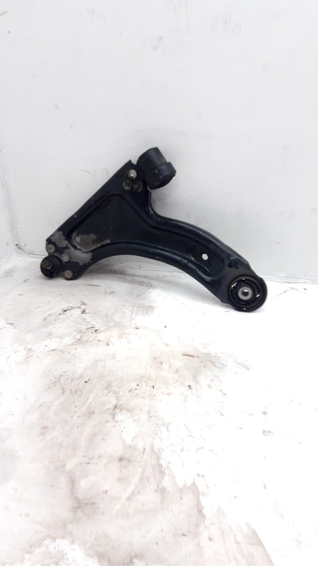 Brazo suspension inferior delantero izquierdo OPEL CORSA C 2