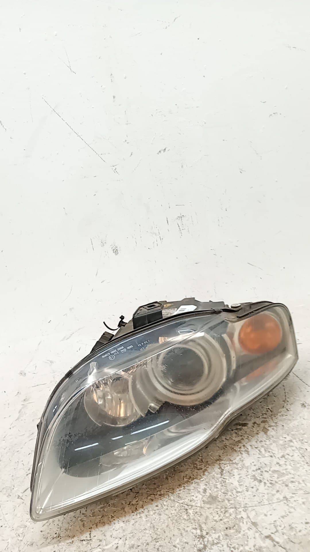 Faro izquierdo AUDI A4 AVANT (8E)