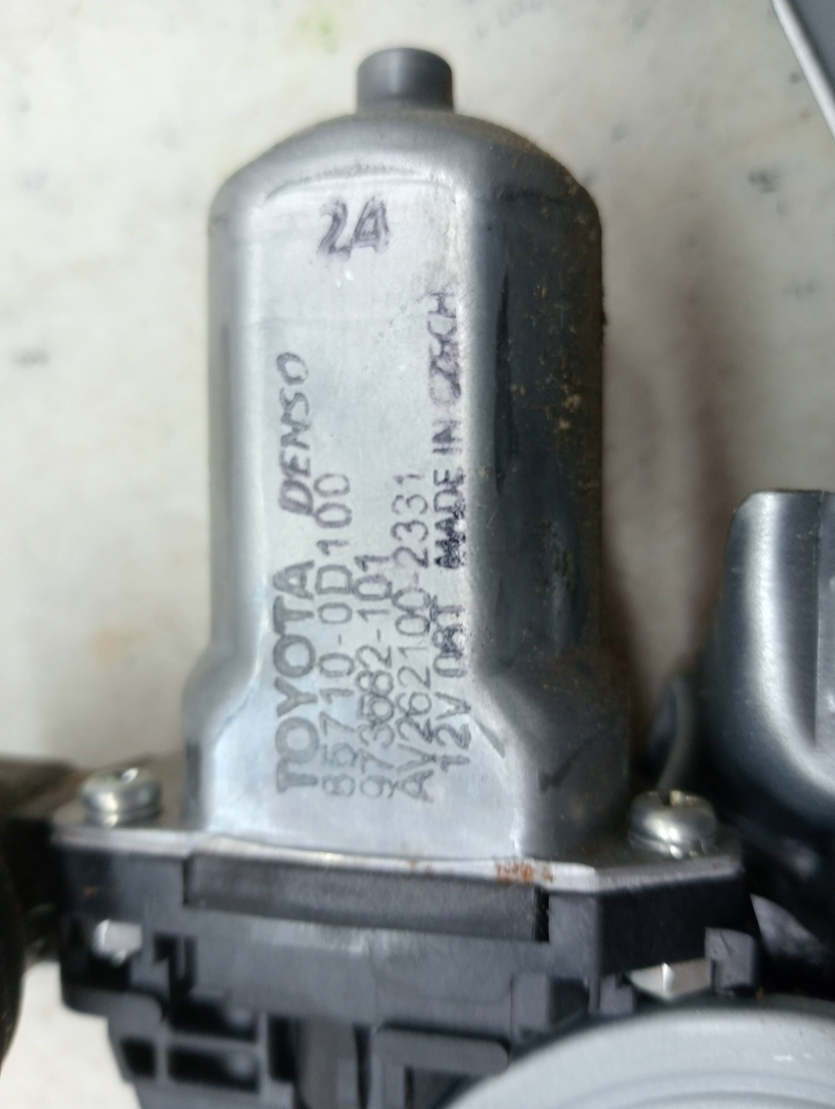 Elevalunas trasero izquierdo TOYOTA YARIS 2