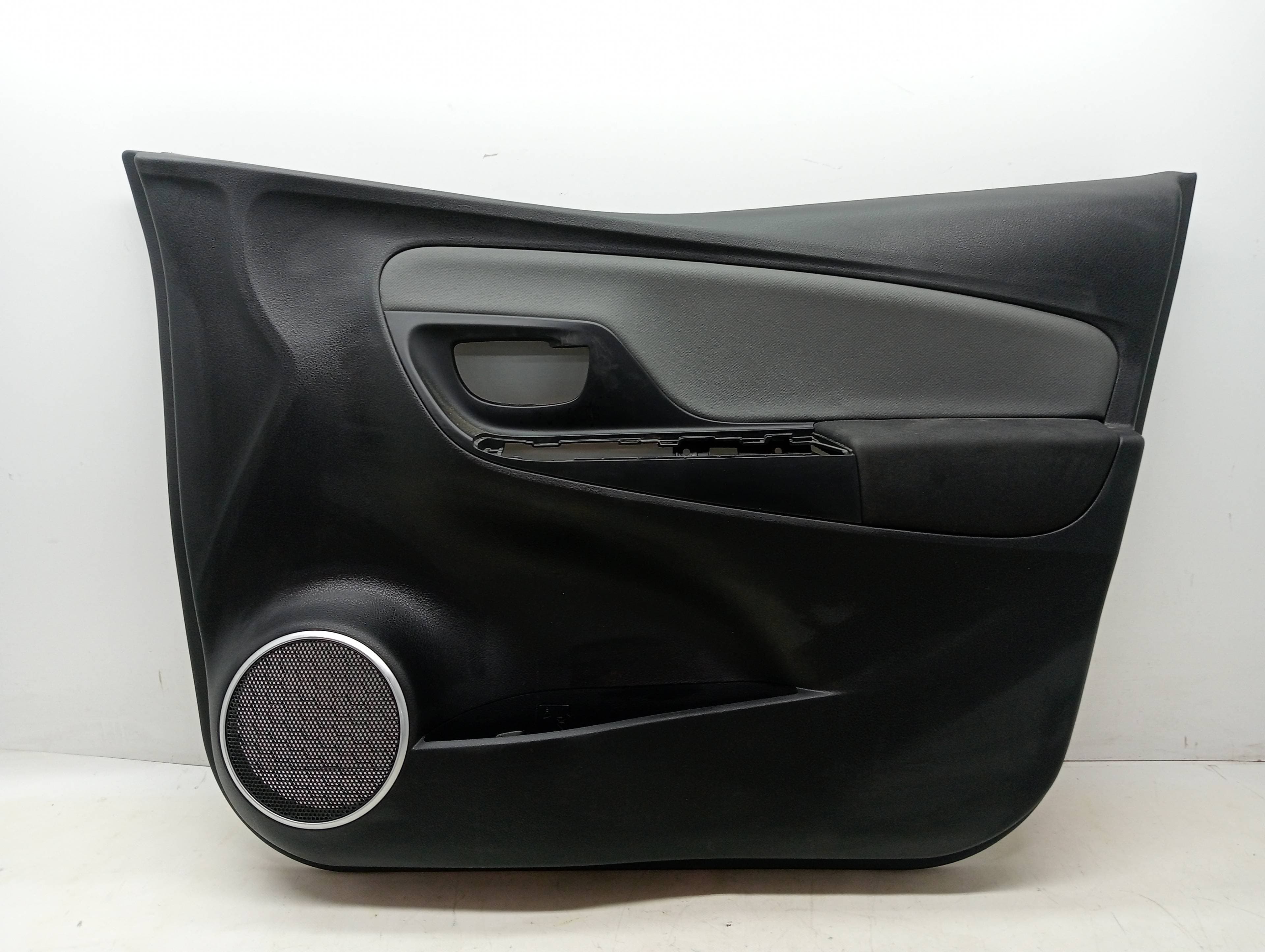 Guarnecido puerta delantera derecha TOYOTA YARIS 2