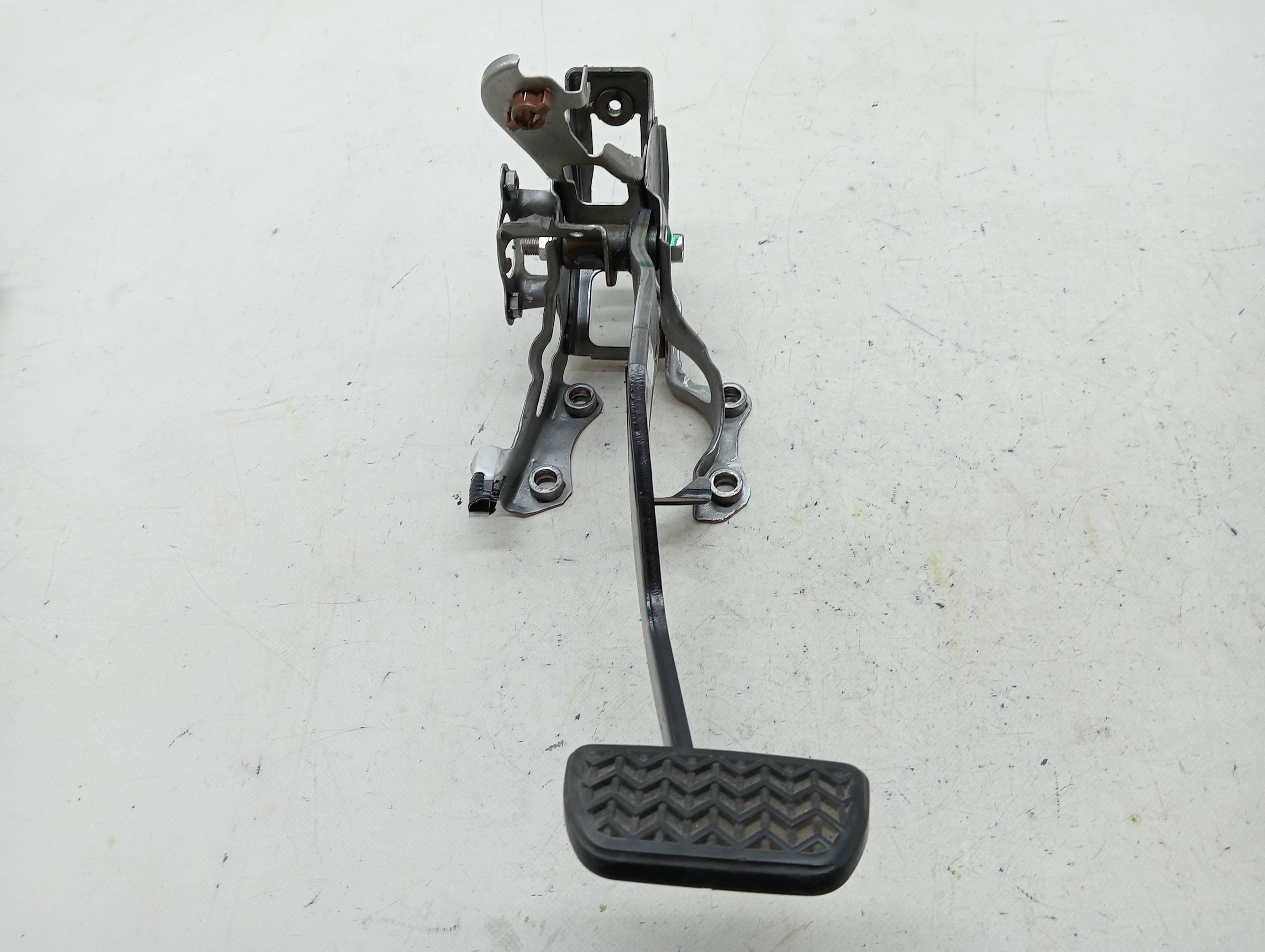 Pedal freno TOYOTA YARIS 3