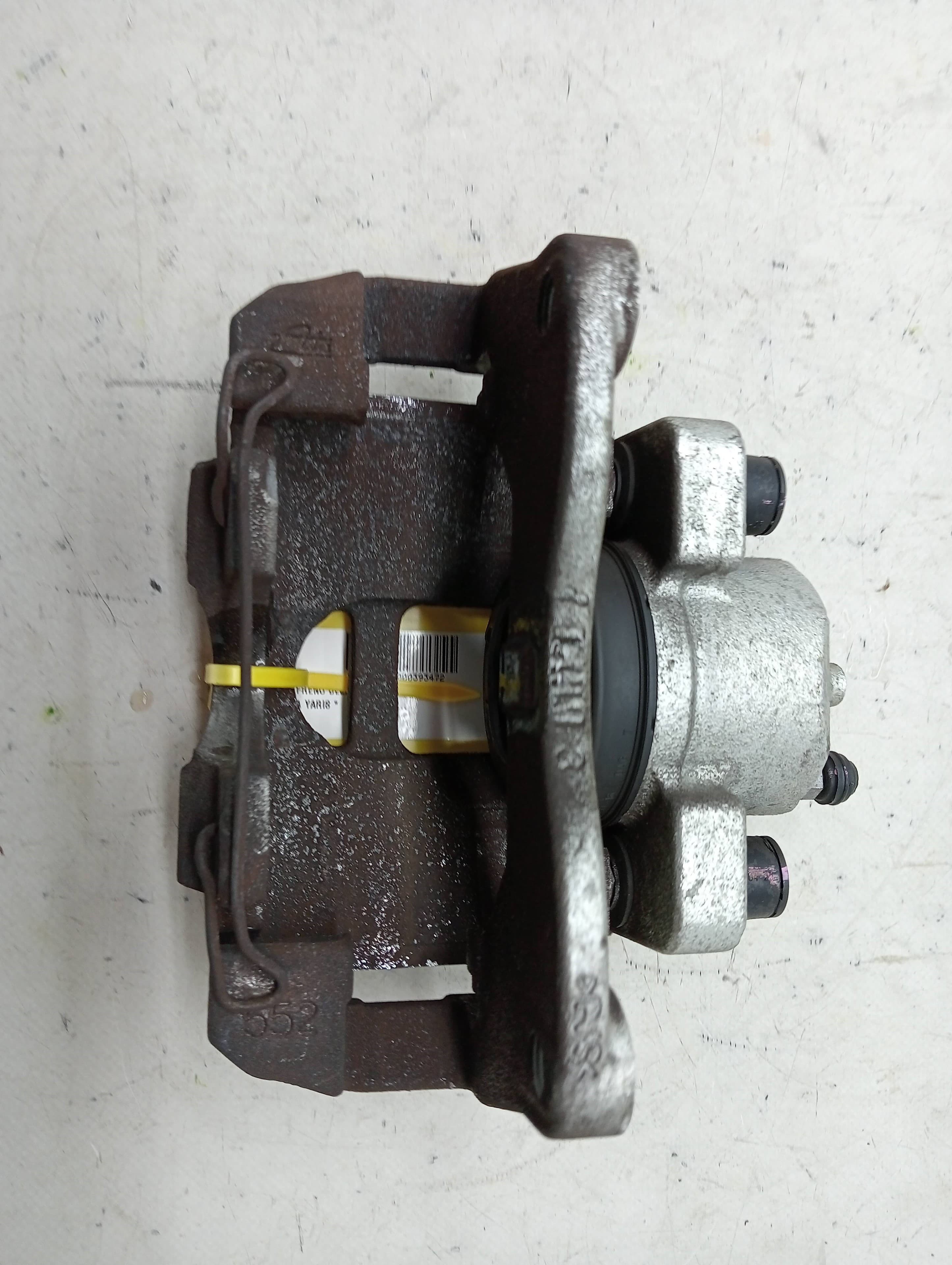 Recambio TOYOTA YARIS ref. 477300D200 3