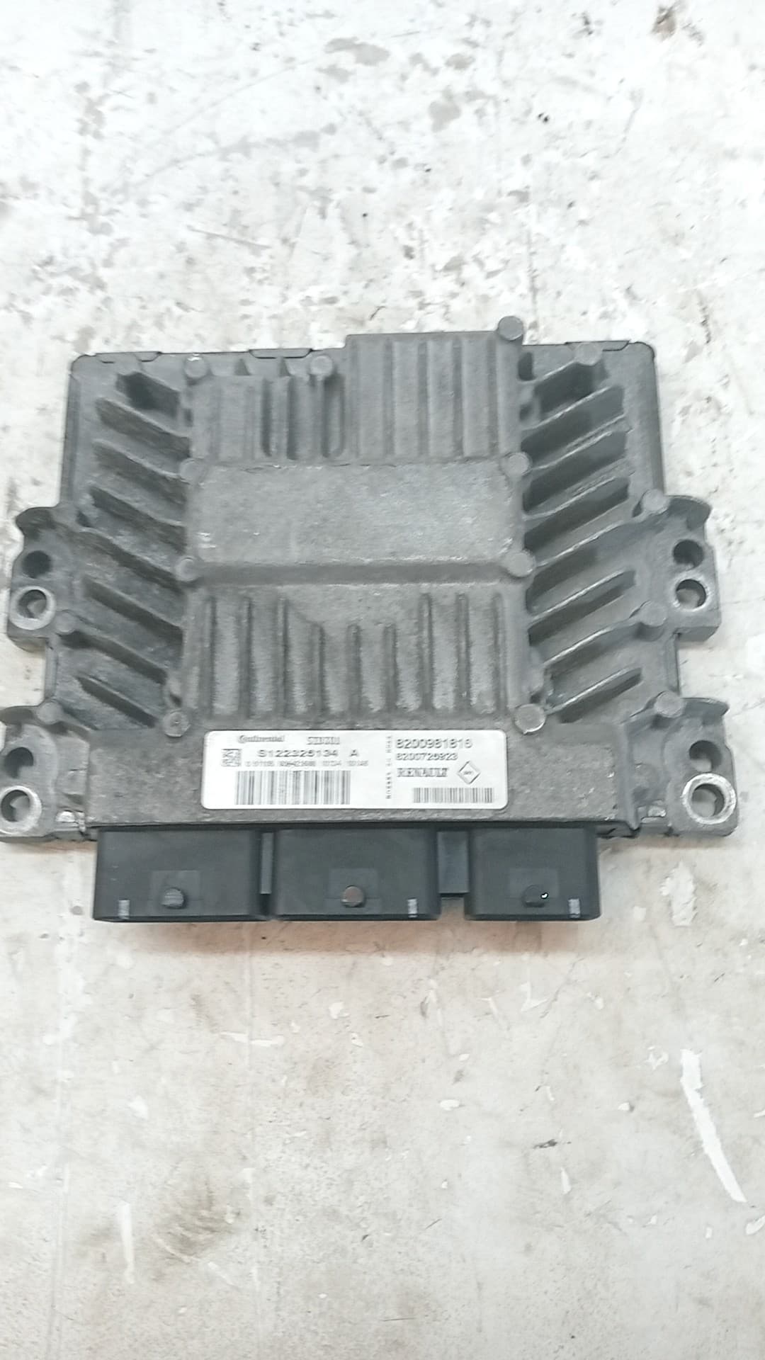 Centralita motor uce RENAULT LAGUNA III 2